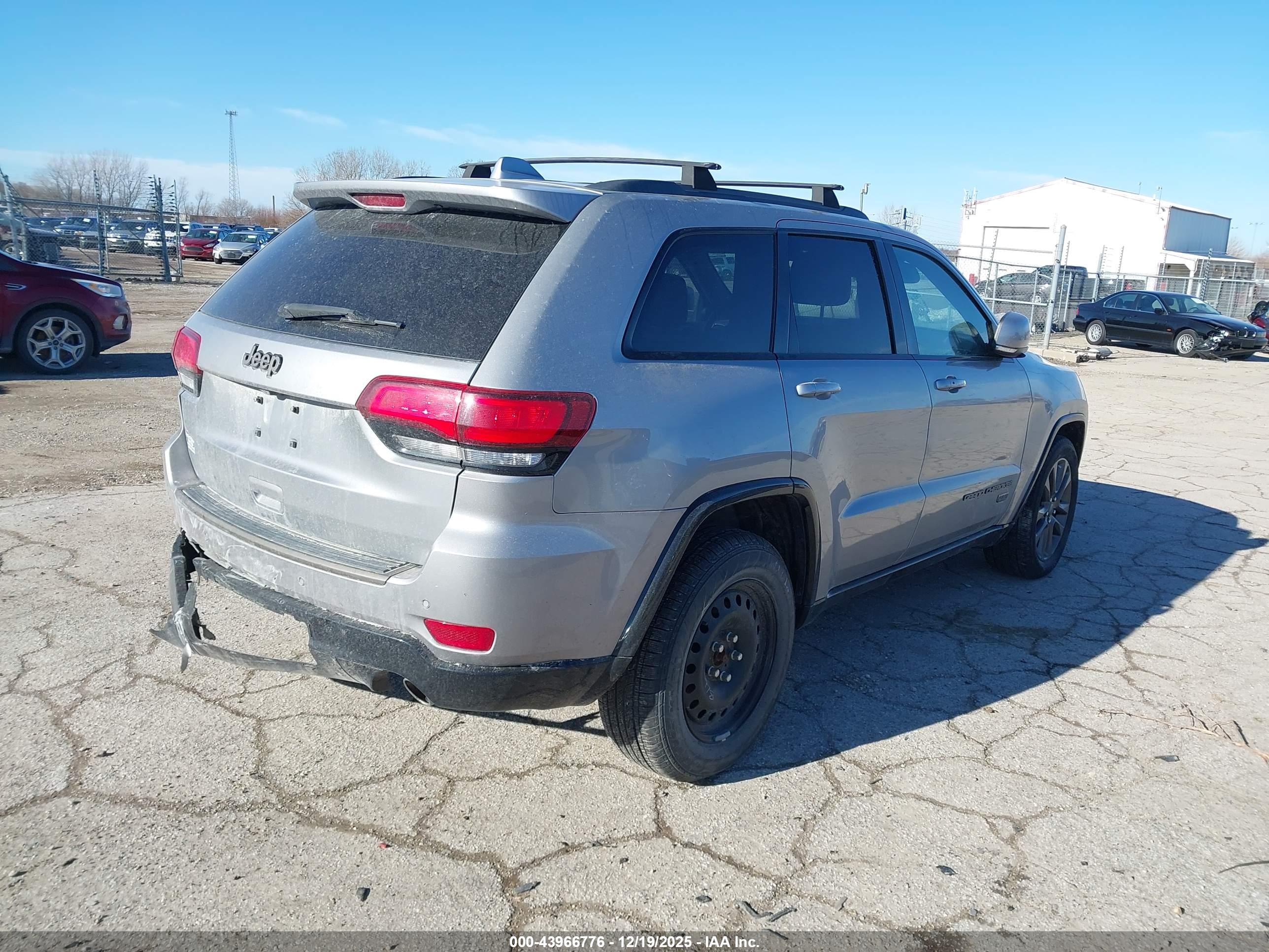 JEEP GRAND image 4