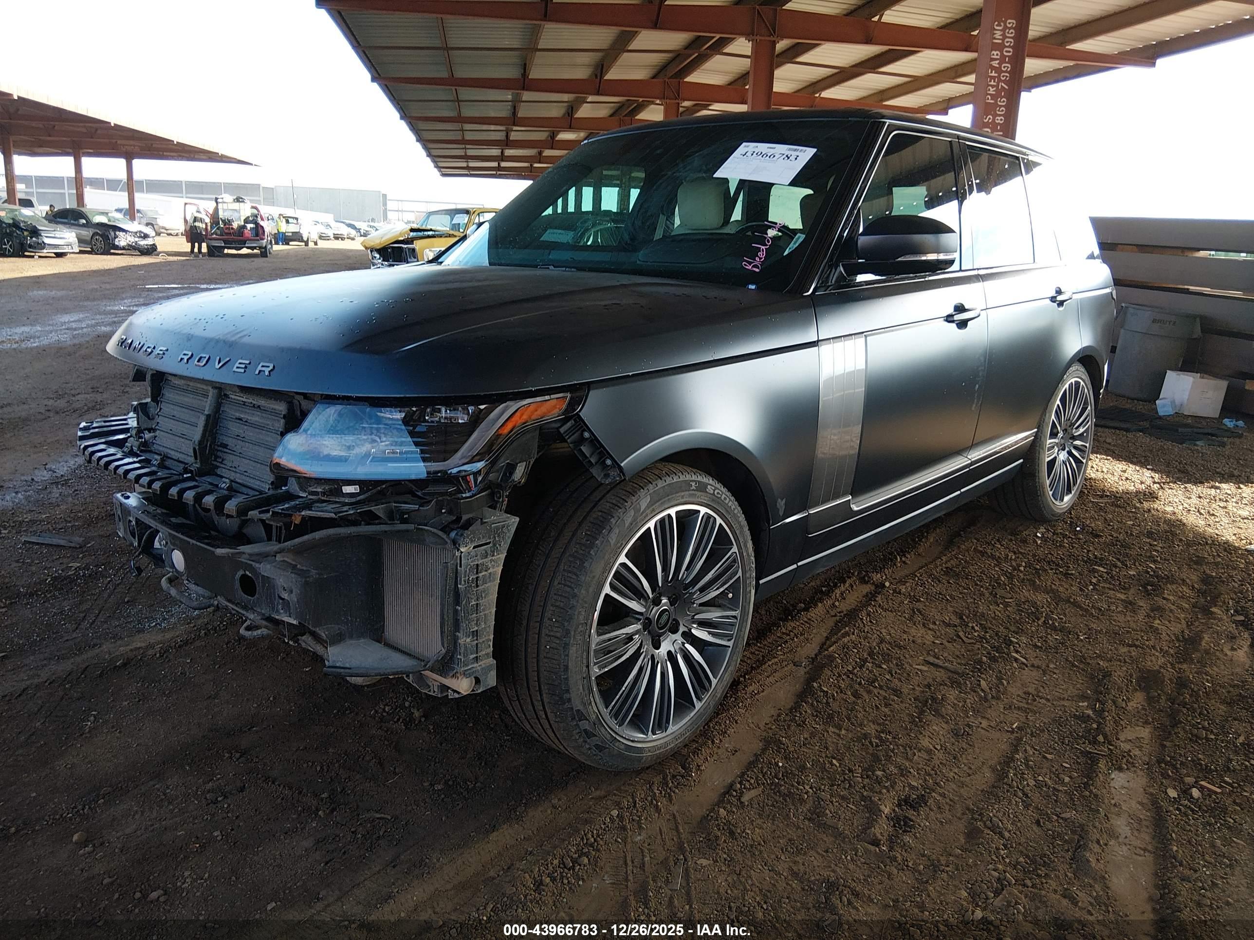 LAND ROVER image 2