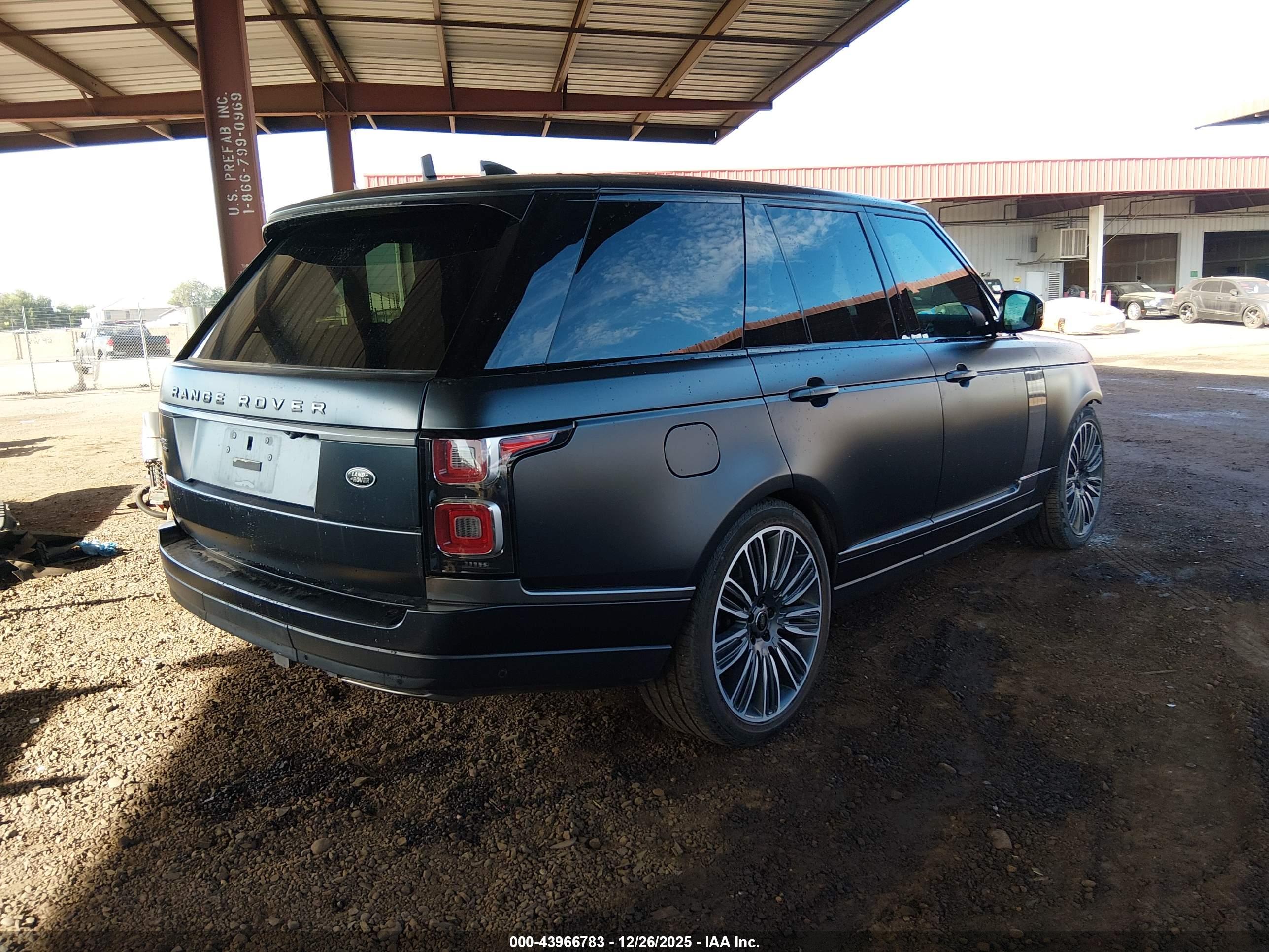 LAND ROVER image 4