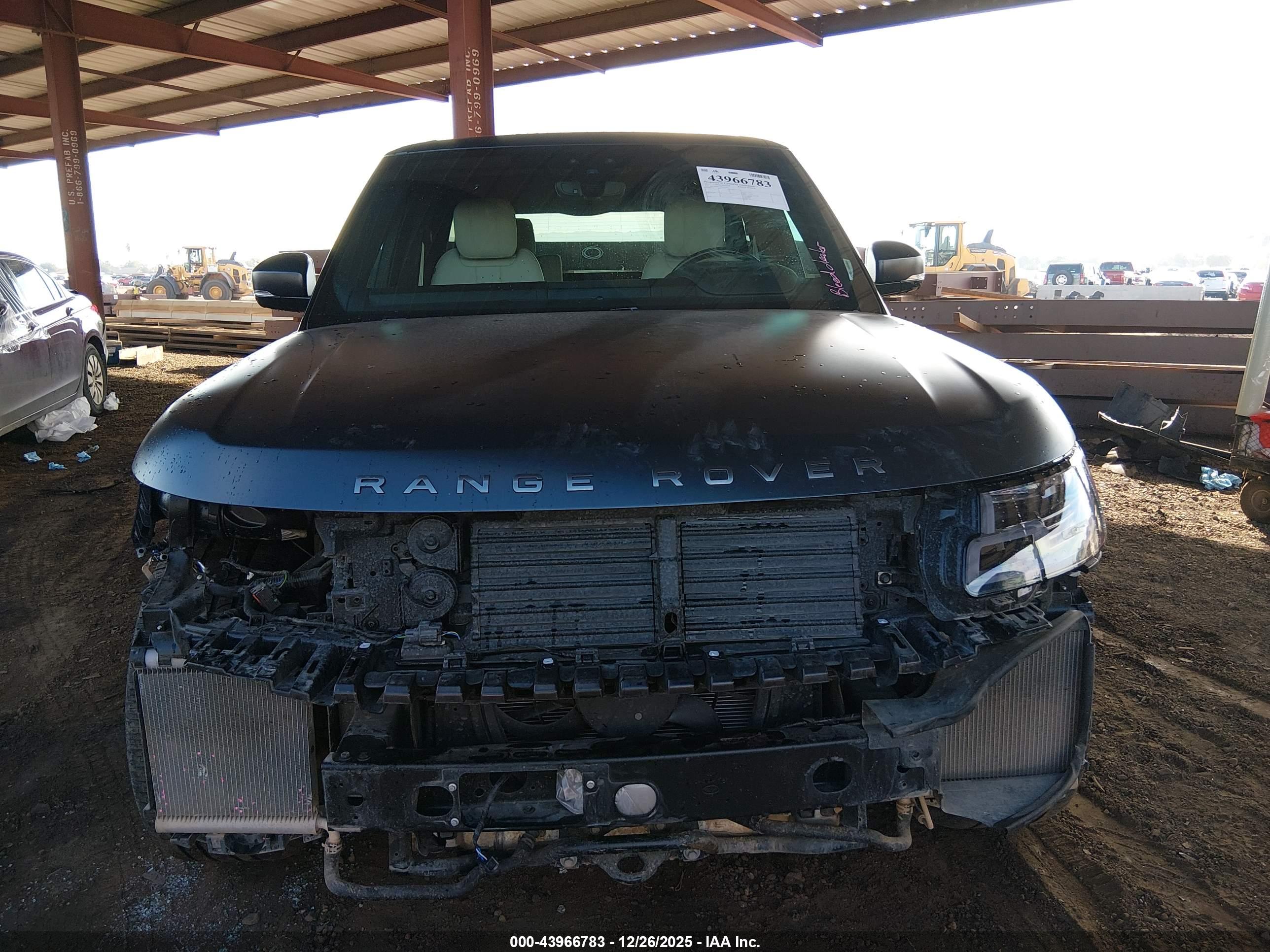 LAND ROVER image 6