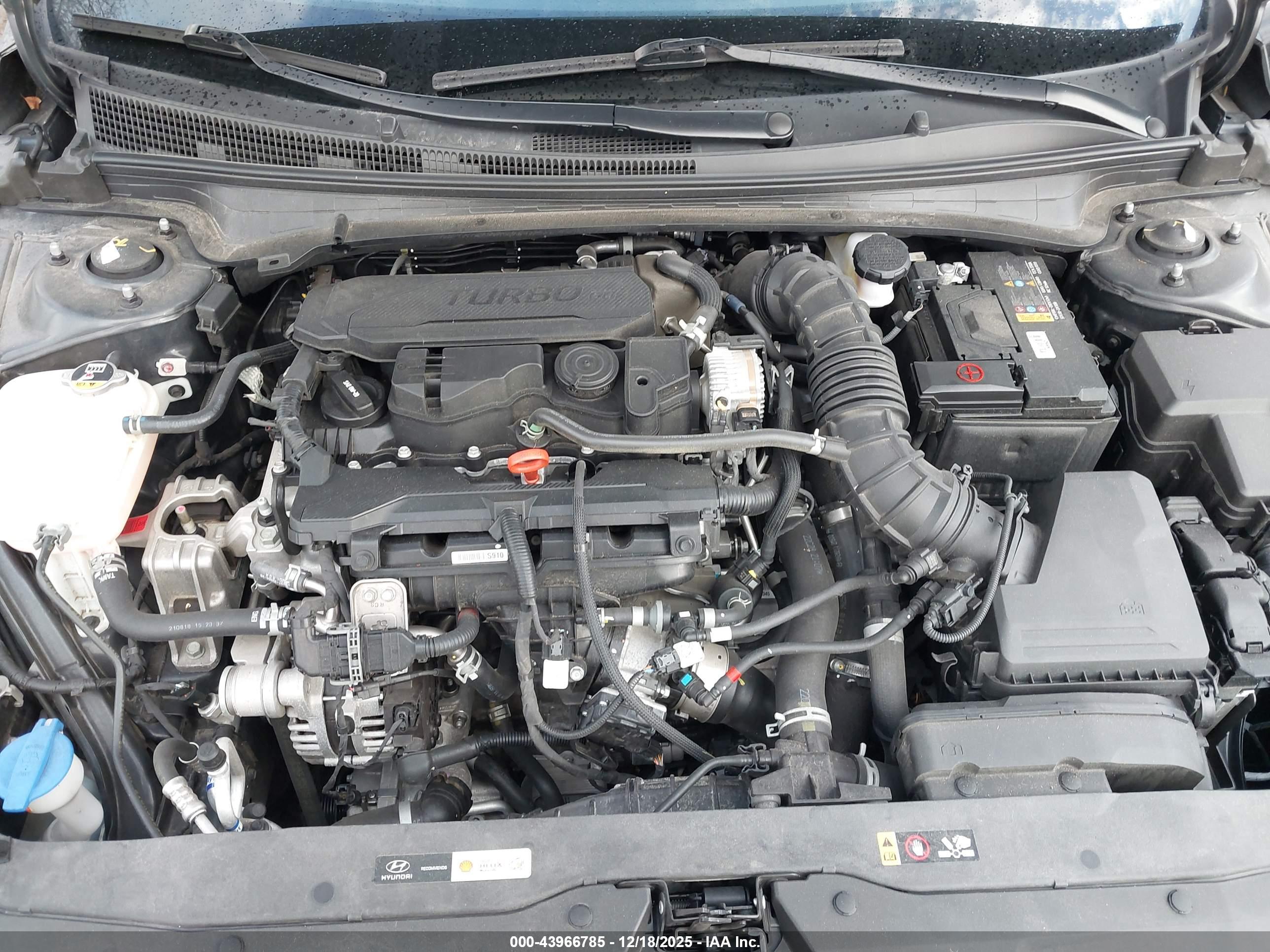 HYUNDAI ELANTRA image 10