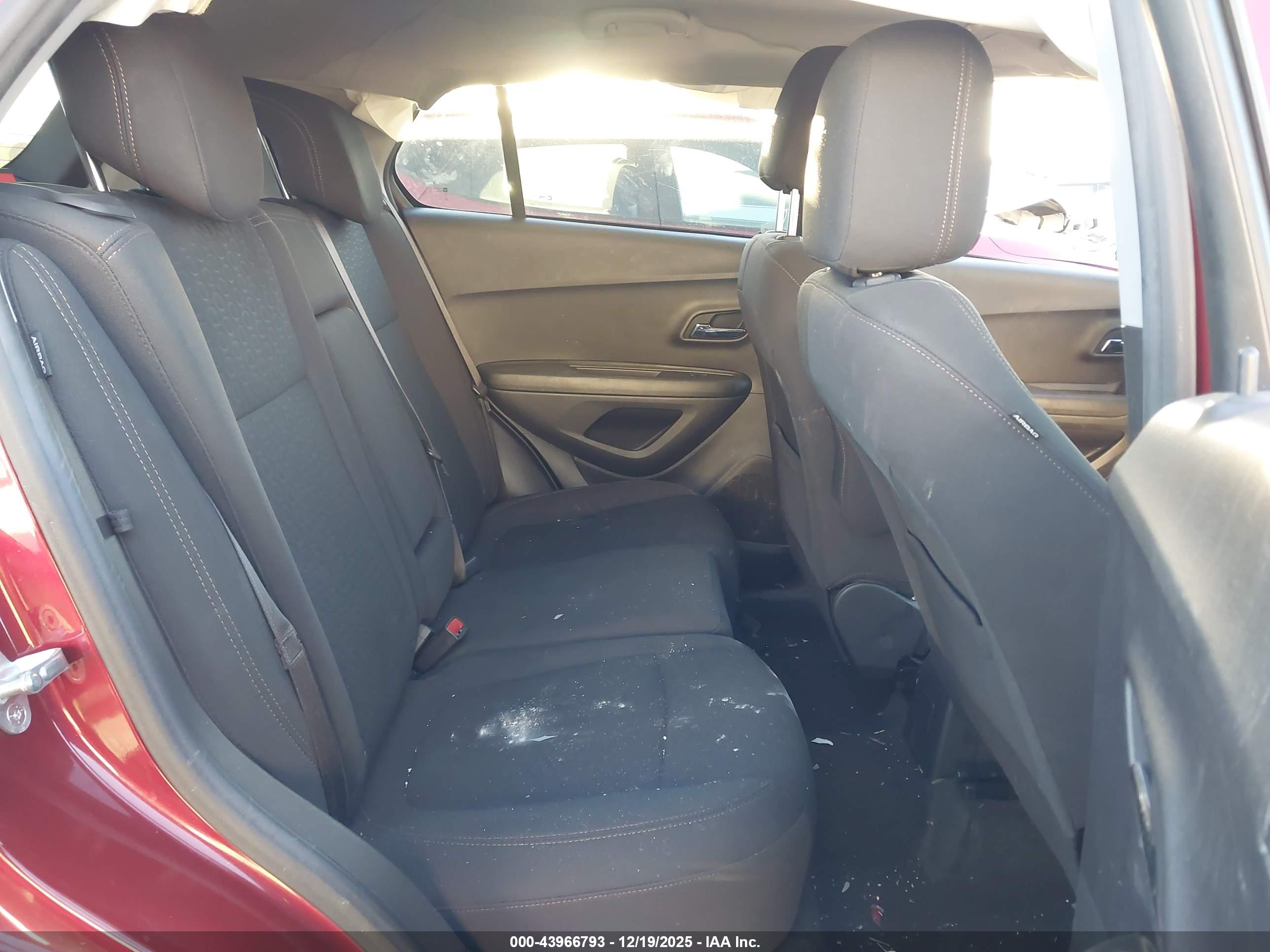 CHEVROLET TRAX image 8