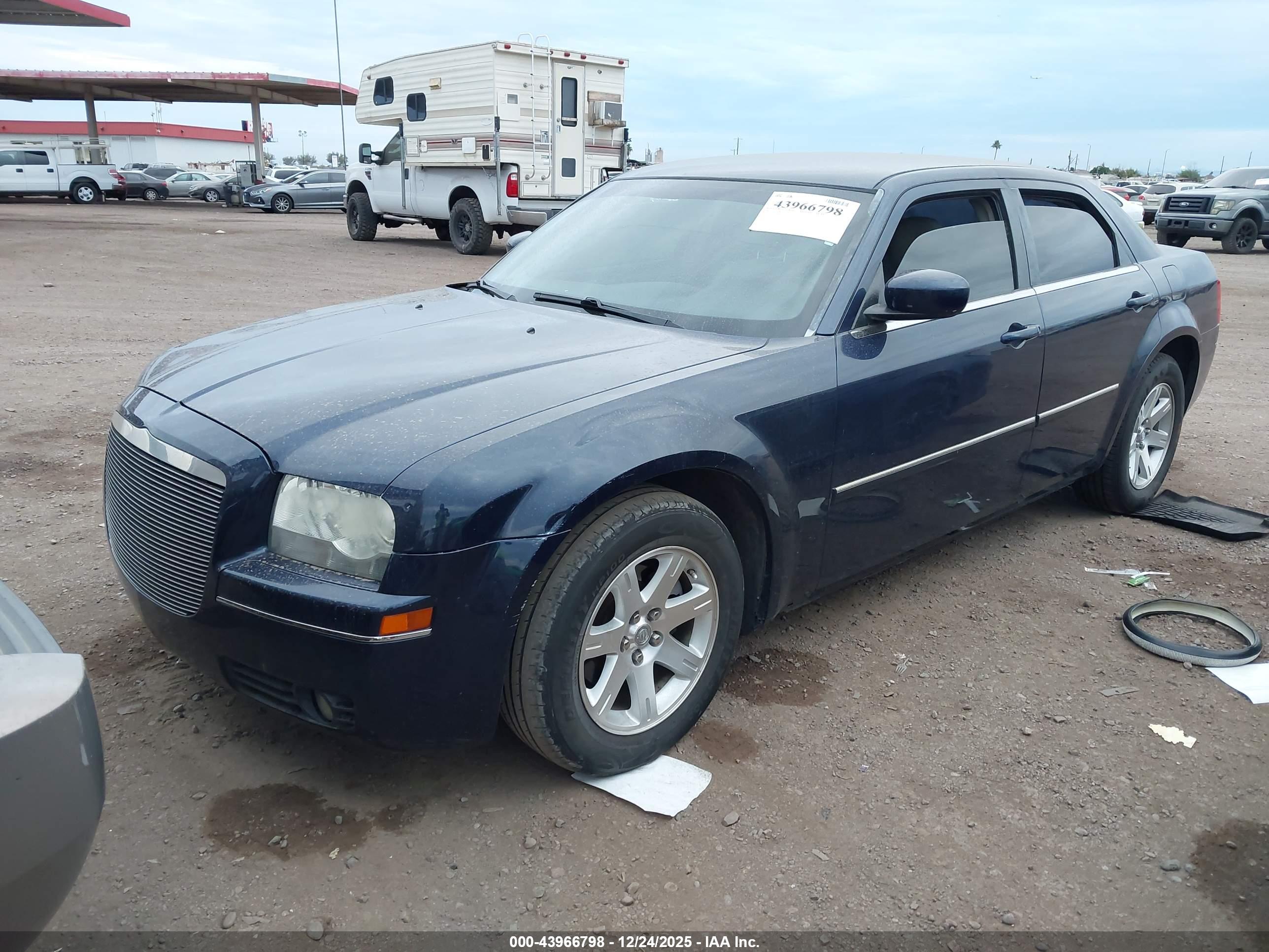 CHRYSLER 300 image 2