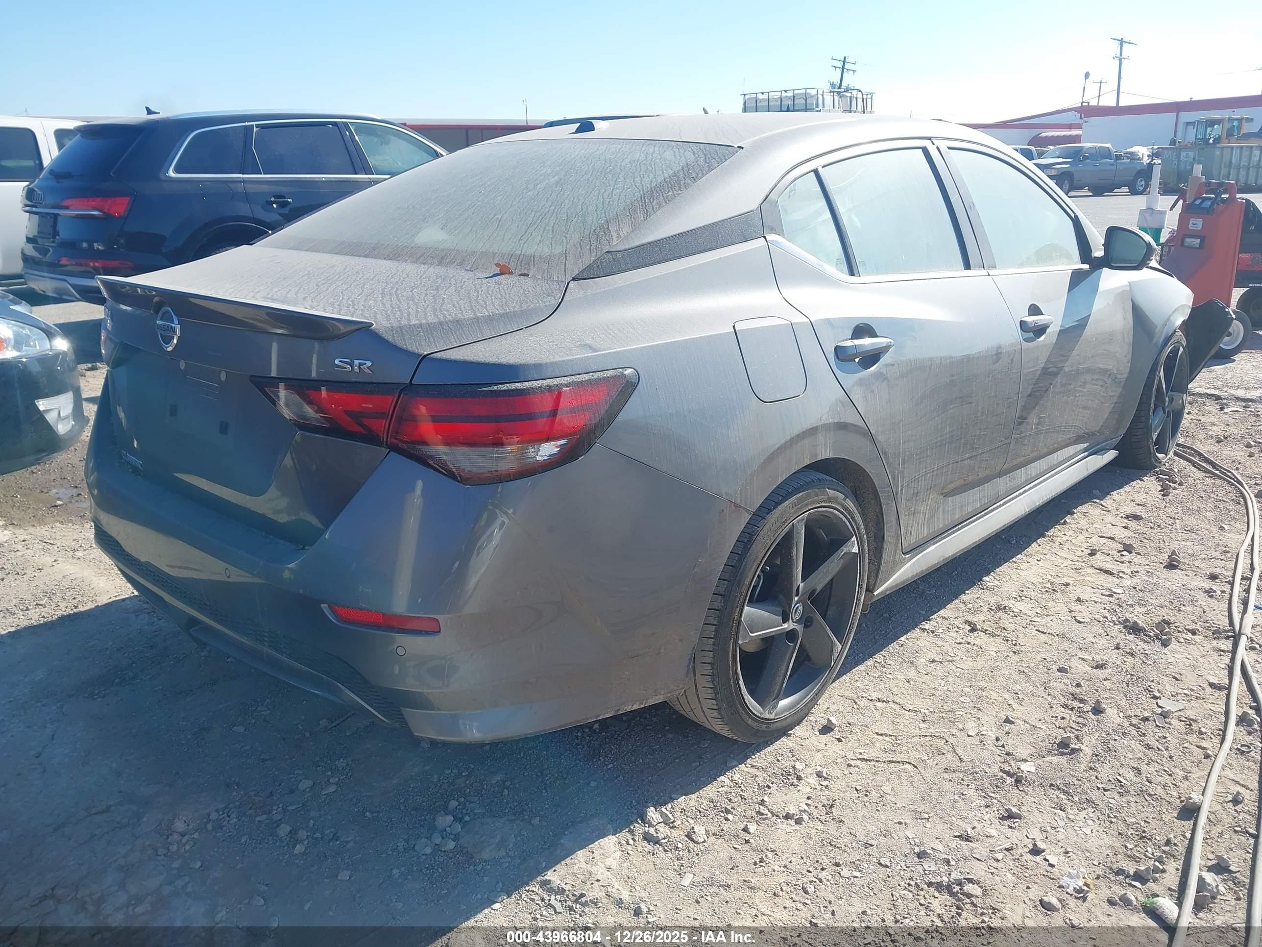 NISSAN SENTRA image 4