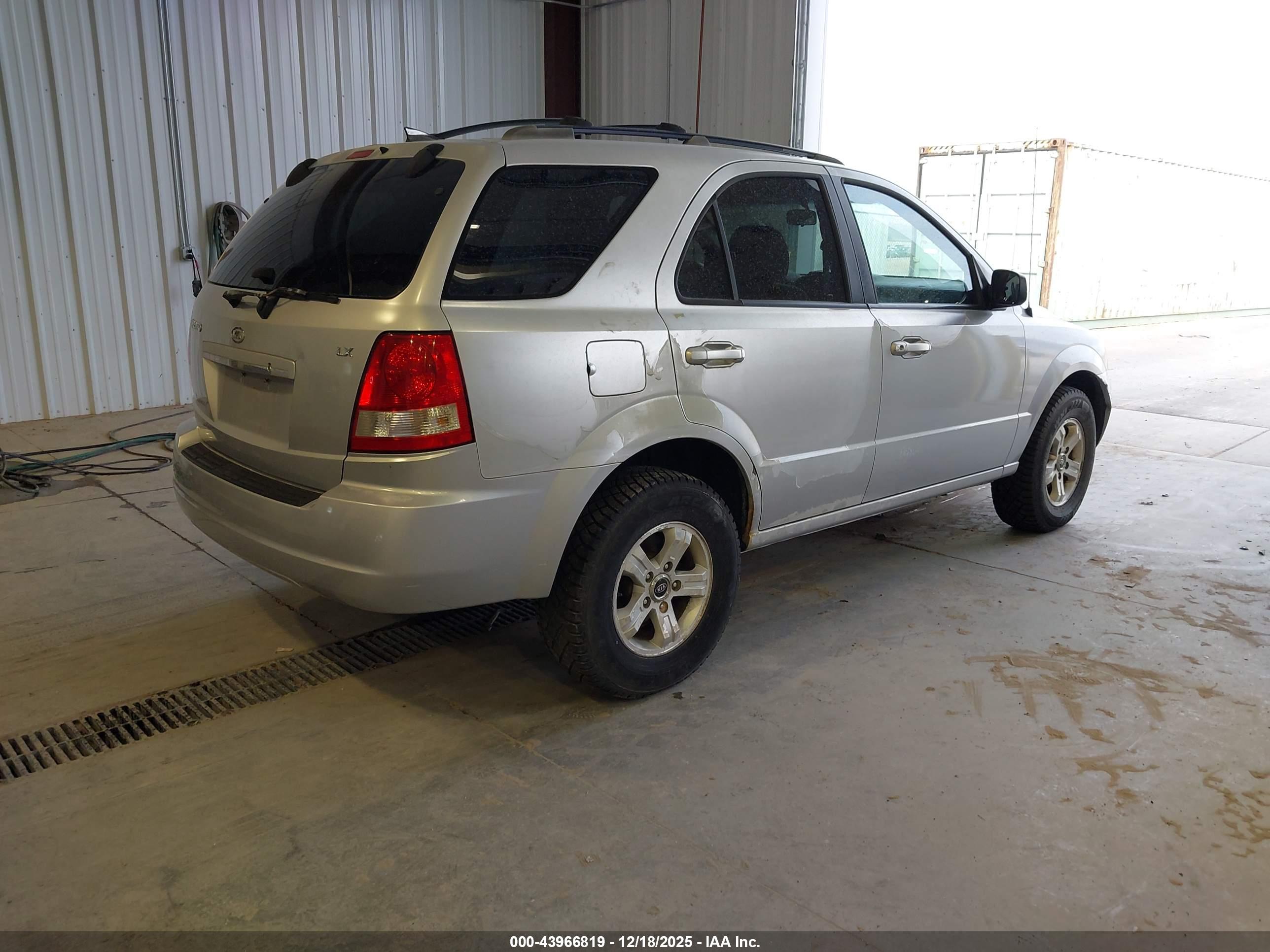 KIA SORENTO image 4