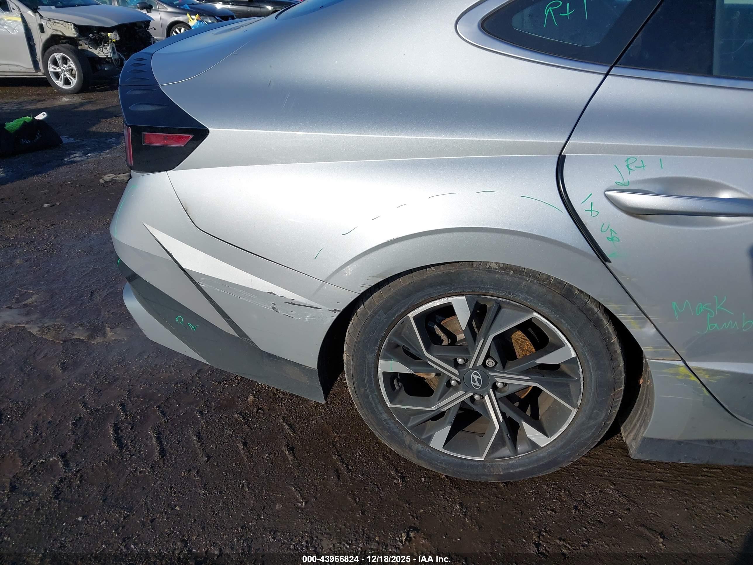 HYUNDAI SONATA image 6