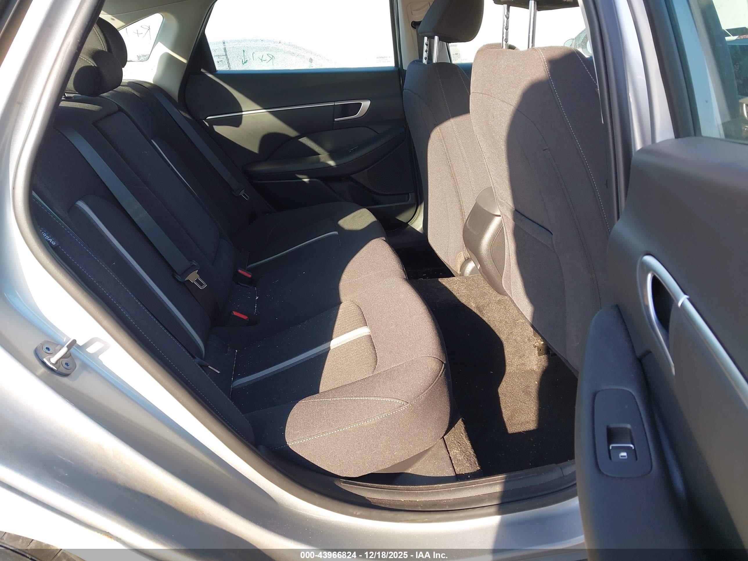 HYUNDAI SONATA image 8