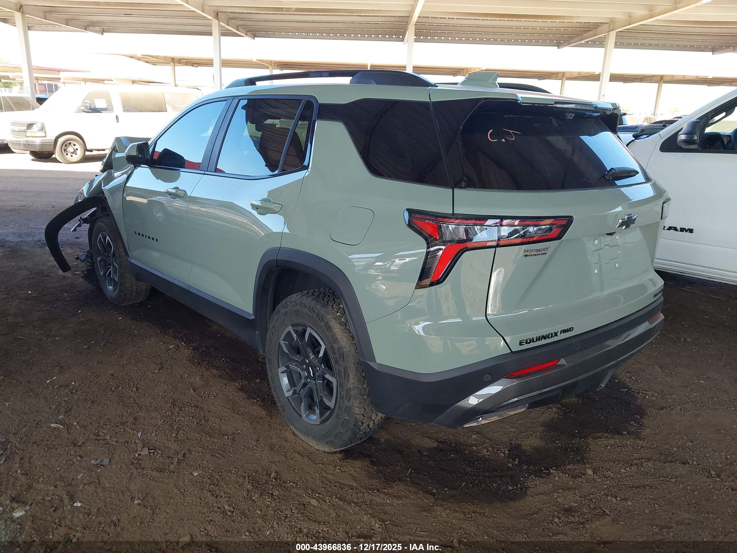 CHEVROLET EQUINOX image 3