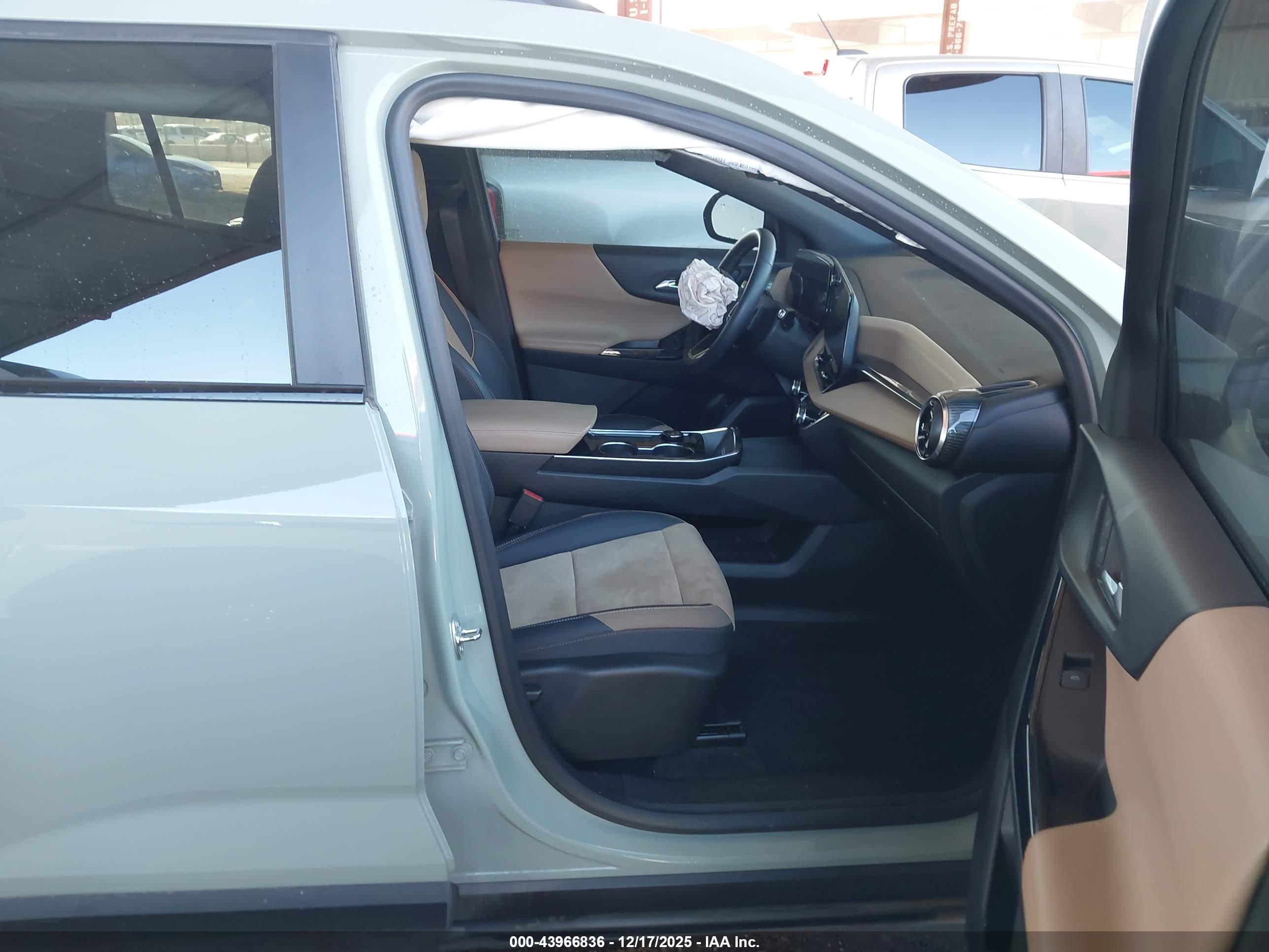 CHEVROLET EQUINOX image 5