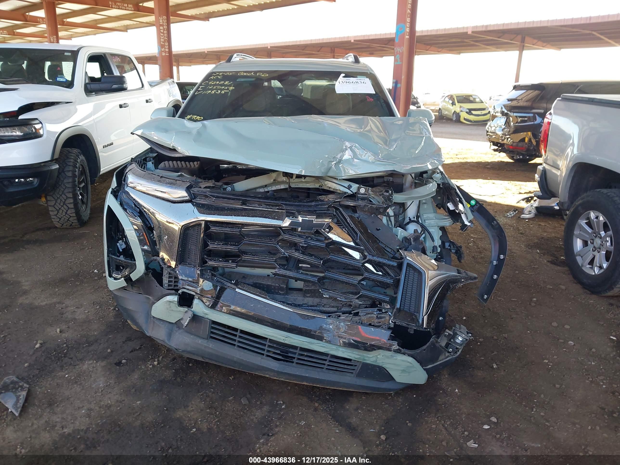 CHEVROLET EQUINOX image 6