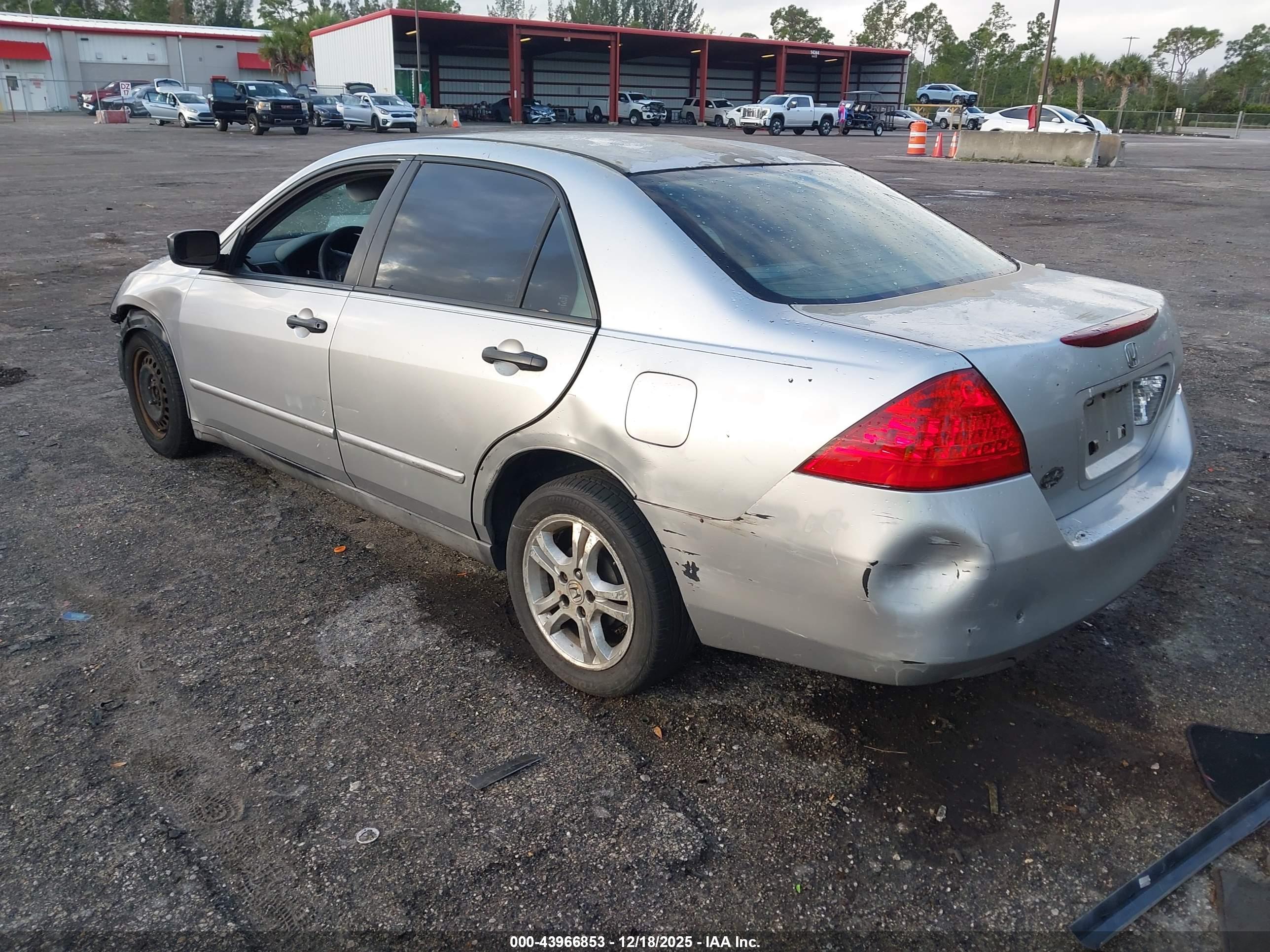 HONDA ACCORD image 3