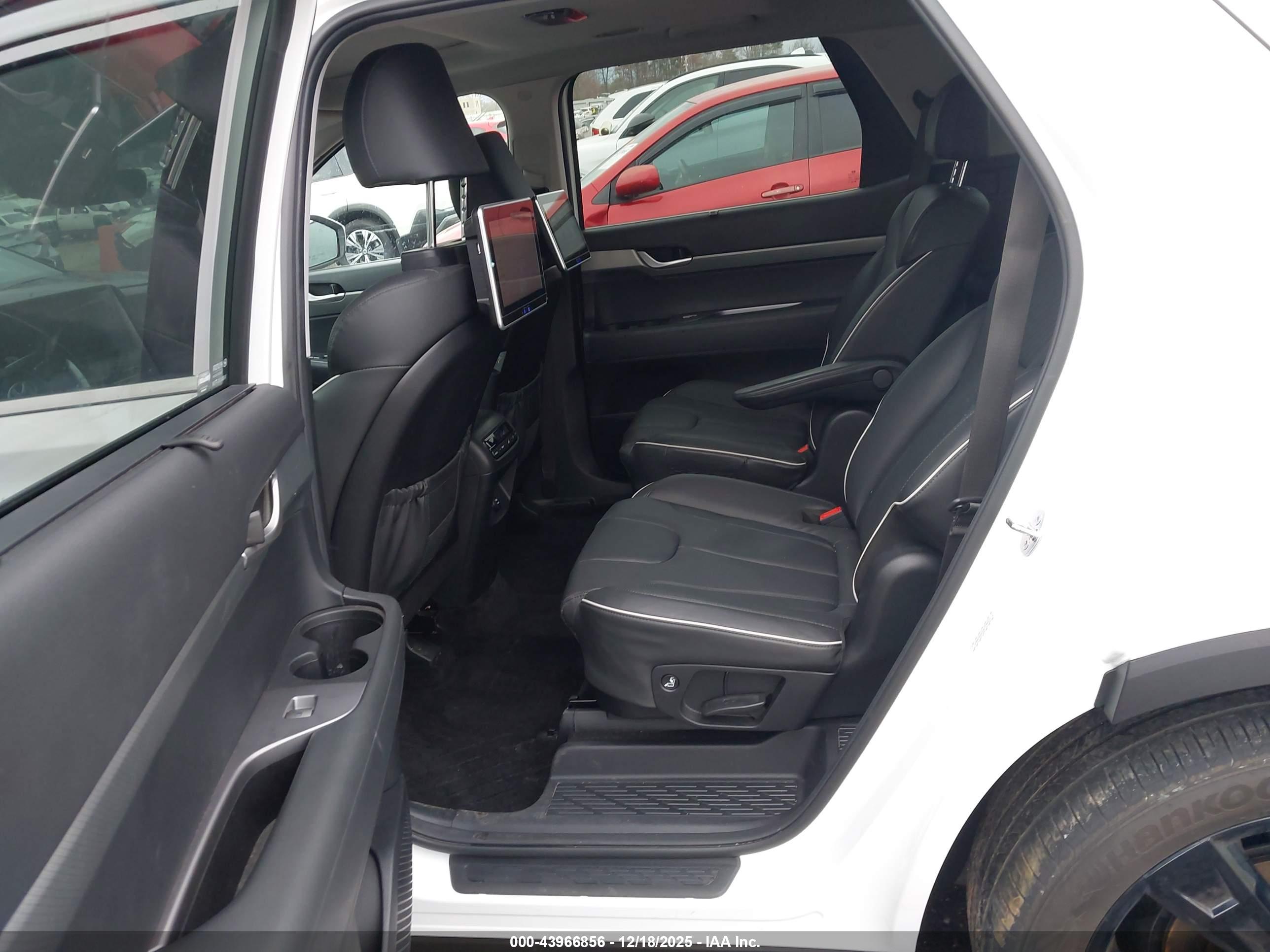 HYUNDAI PALISADE image 8