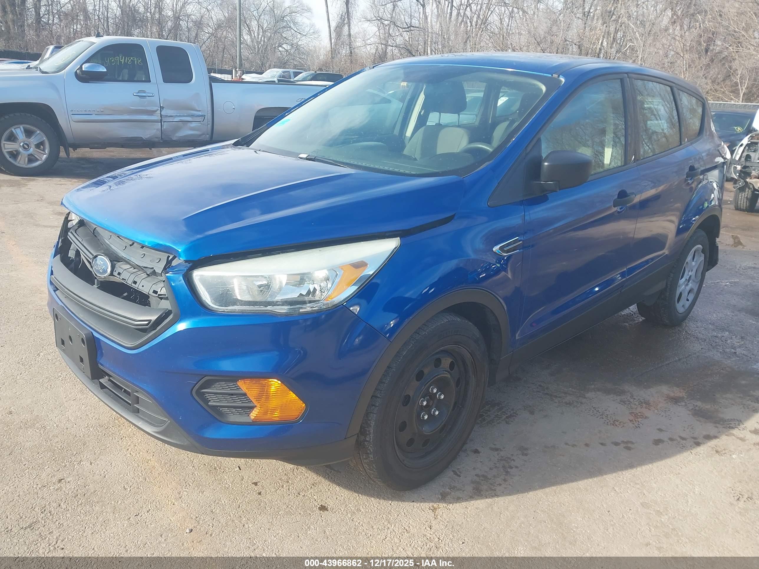 FORD ESCAPE image 2