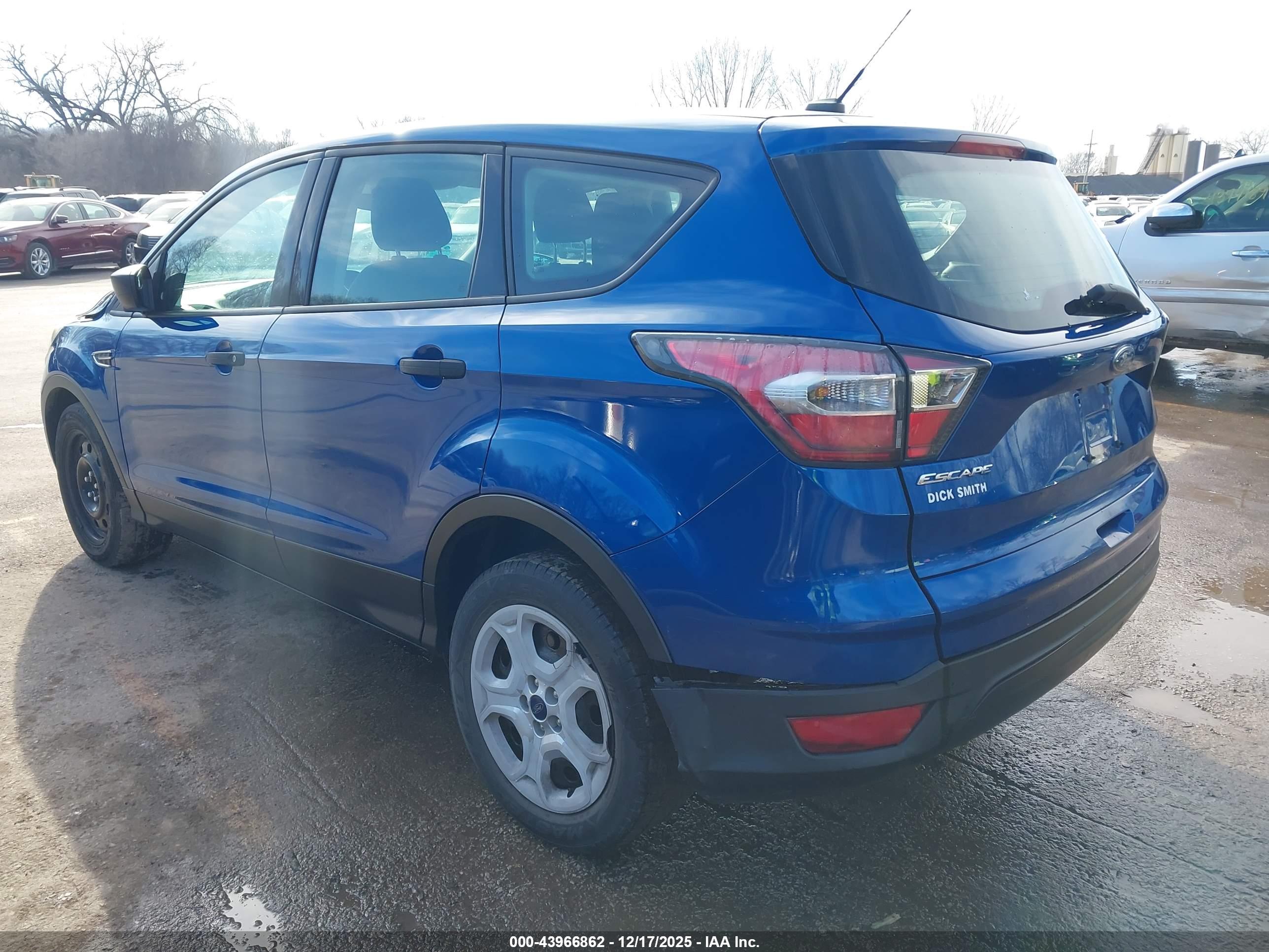 FORD ESCAPE image 3
