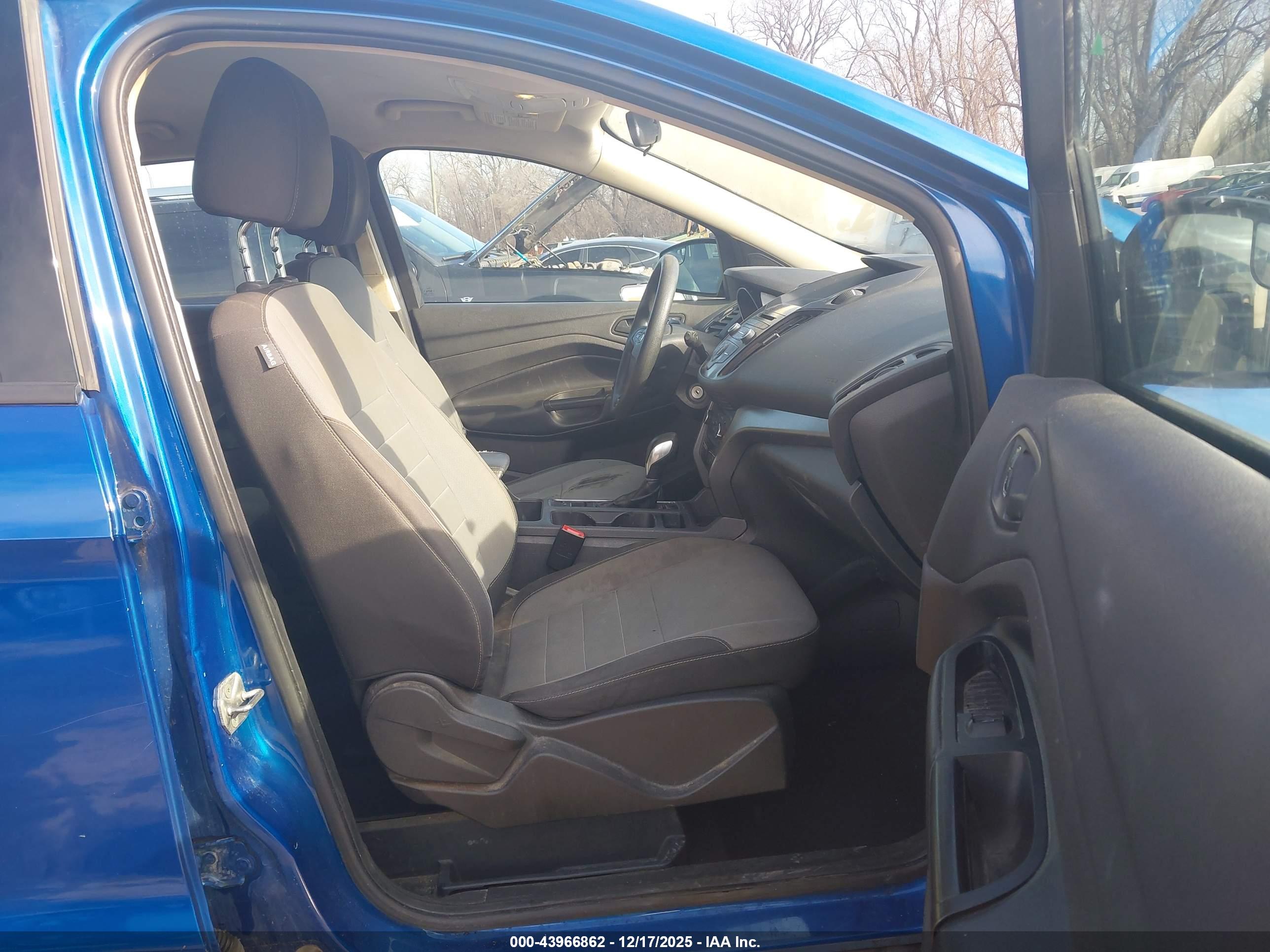 FORD ESCAPE image 5