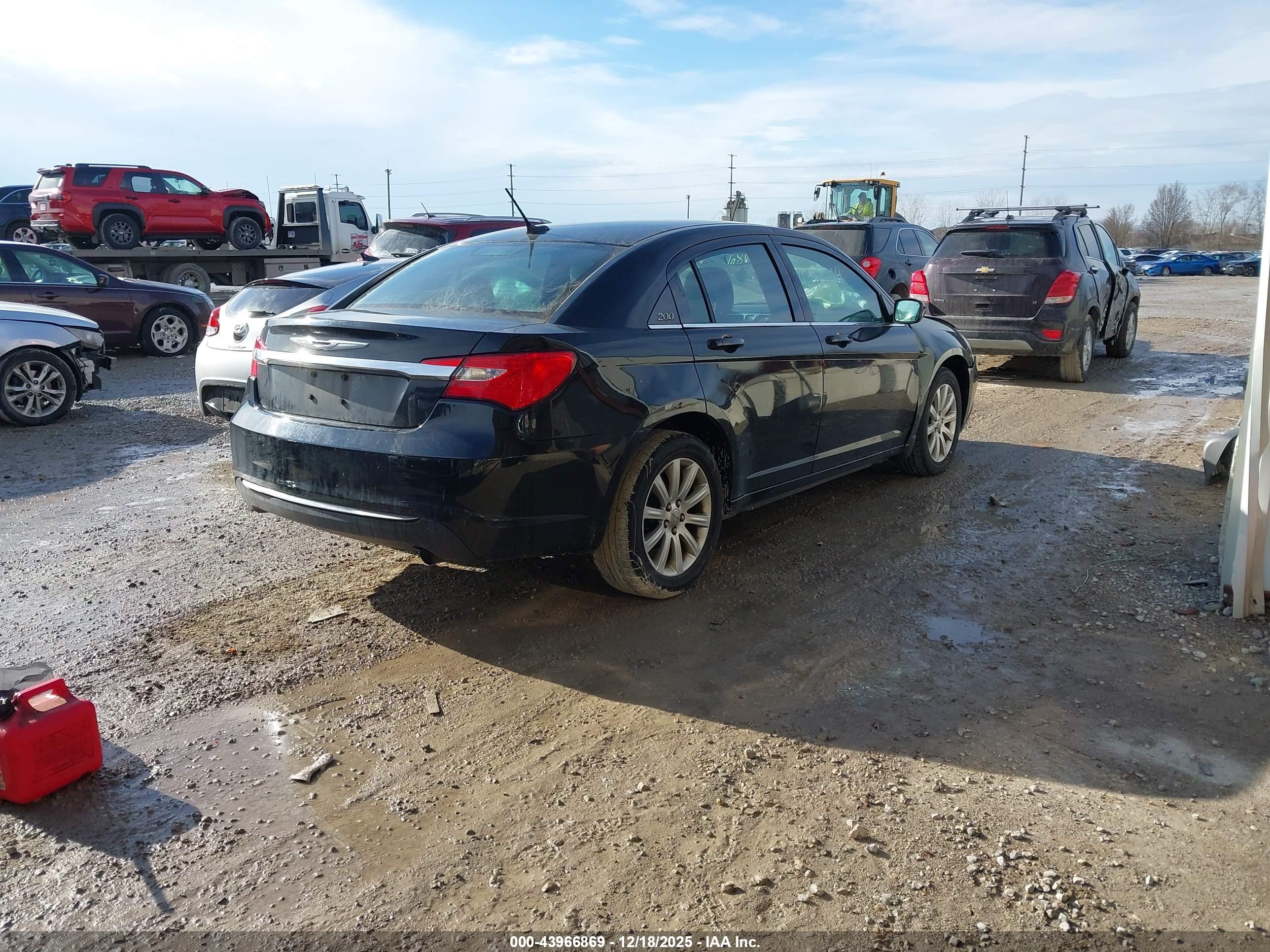CHRYSLER 200 image 4