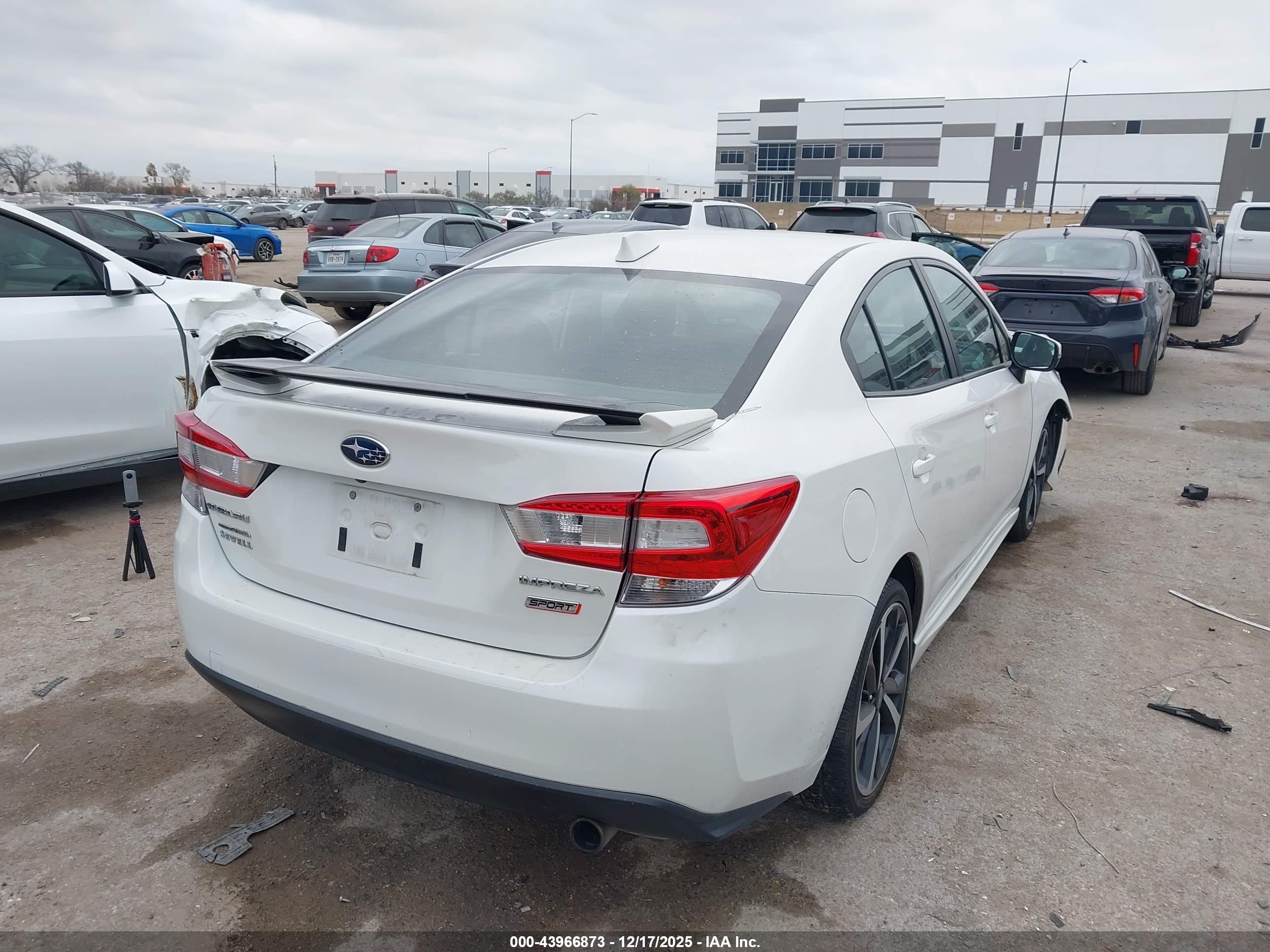 SUBARU IMPREZA image 4