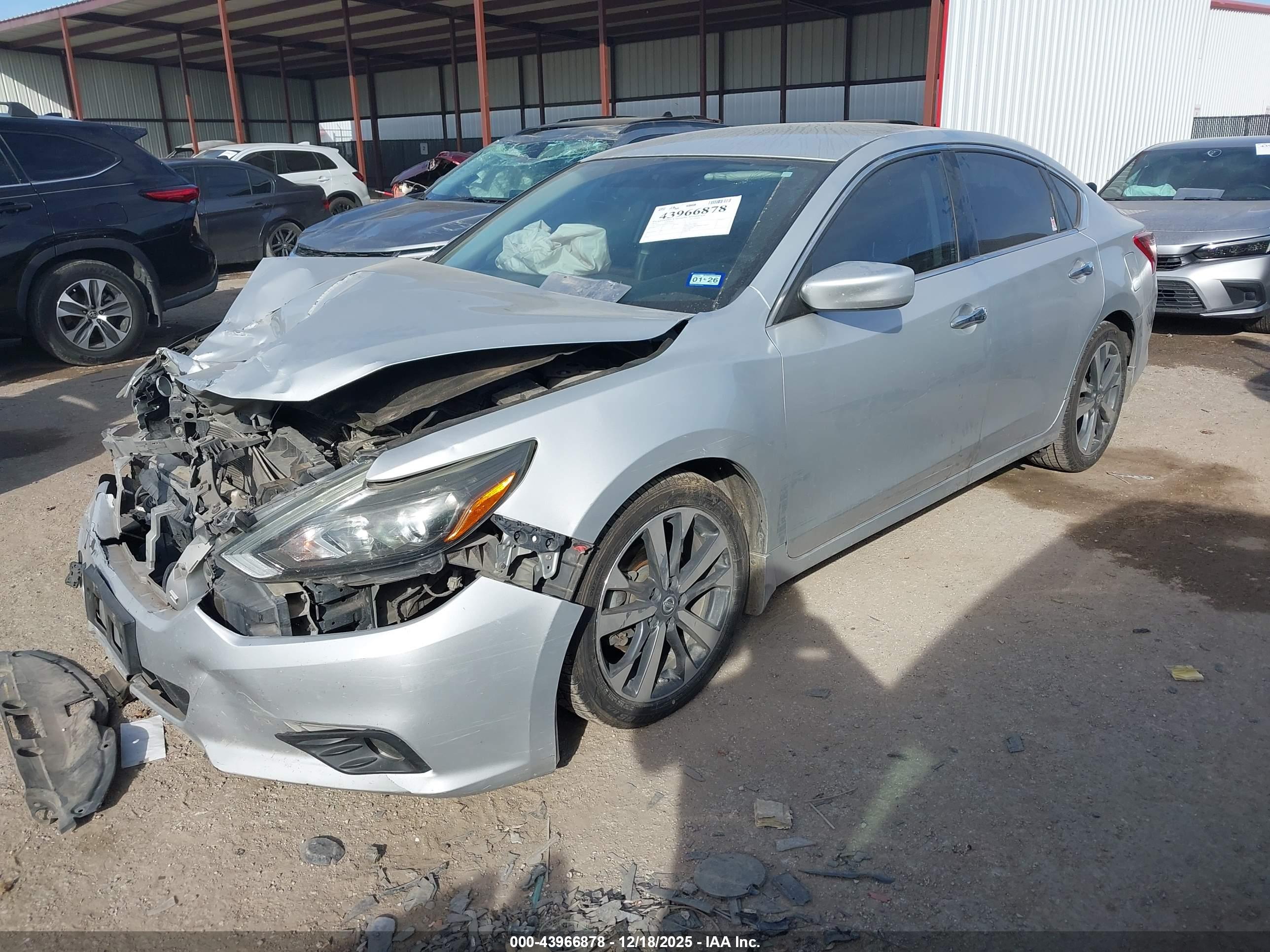NISSAN ALTIMA image 2