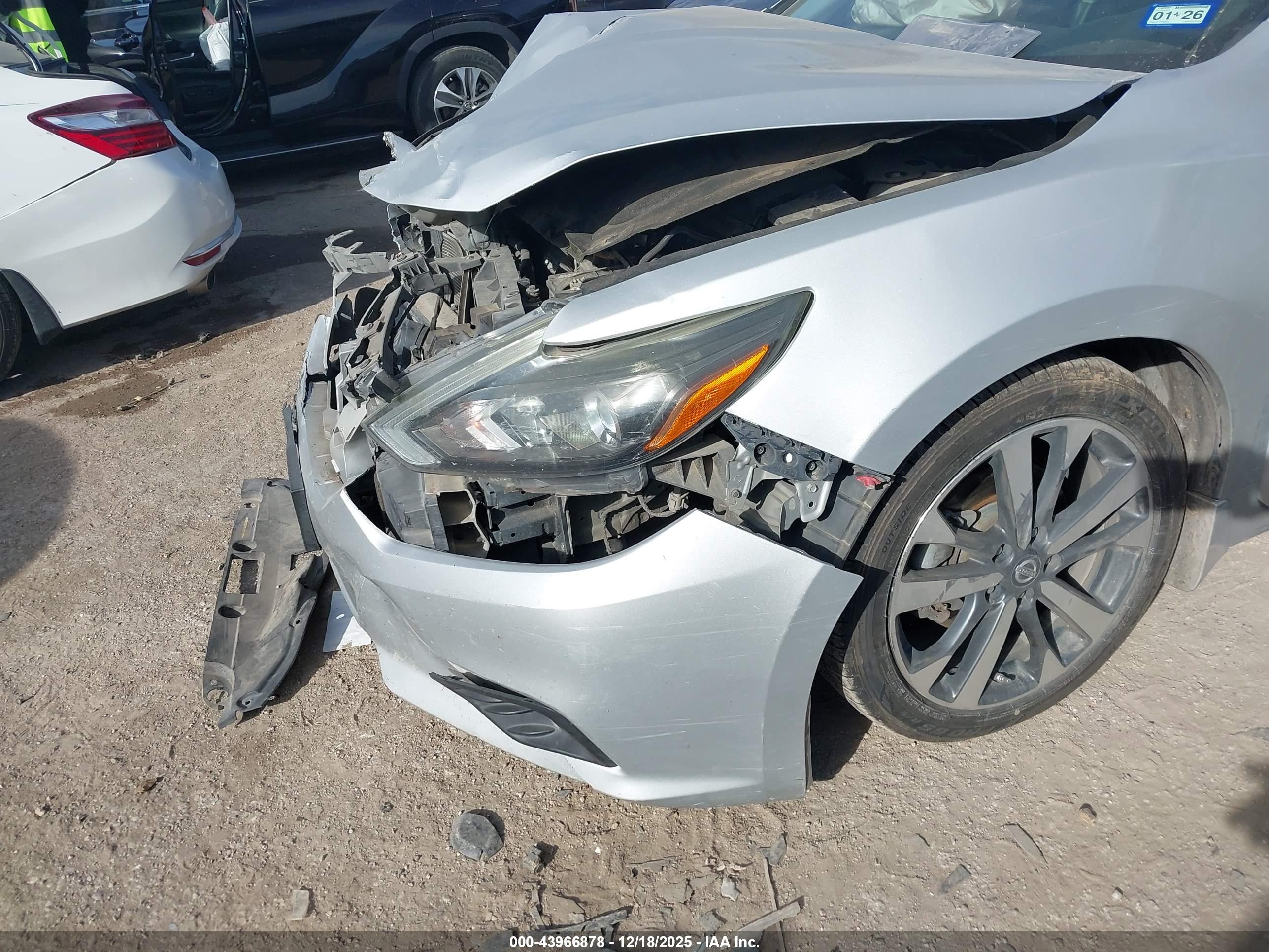 NISSAN ALTIMA image 6