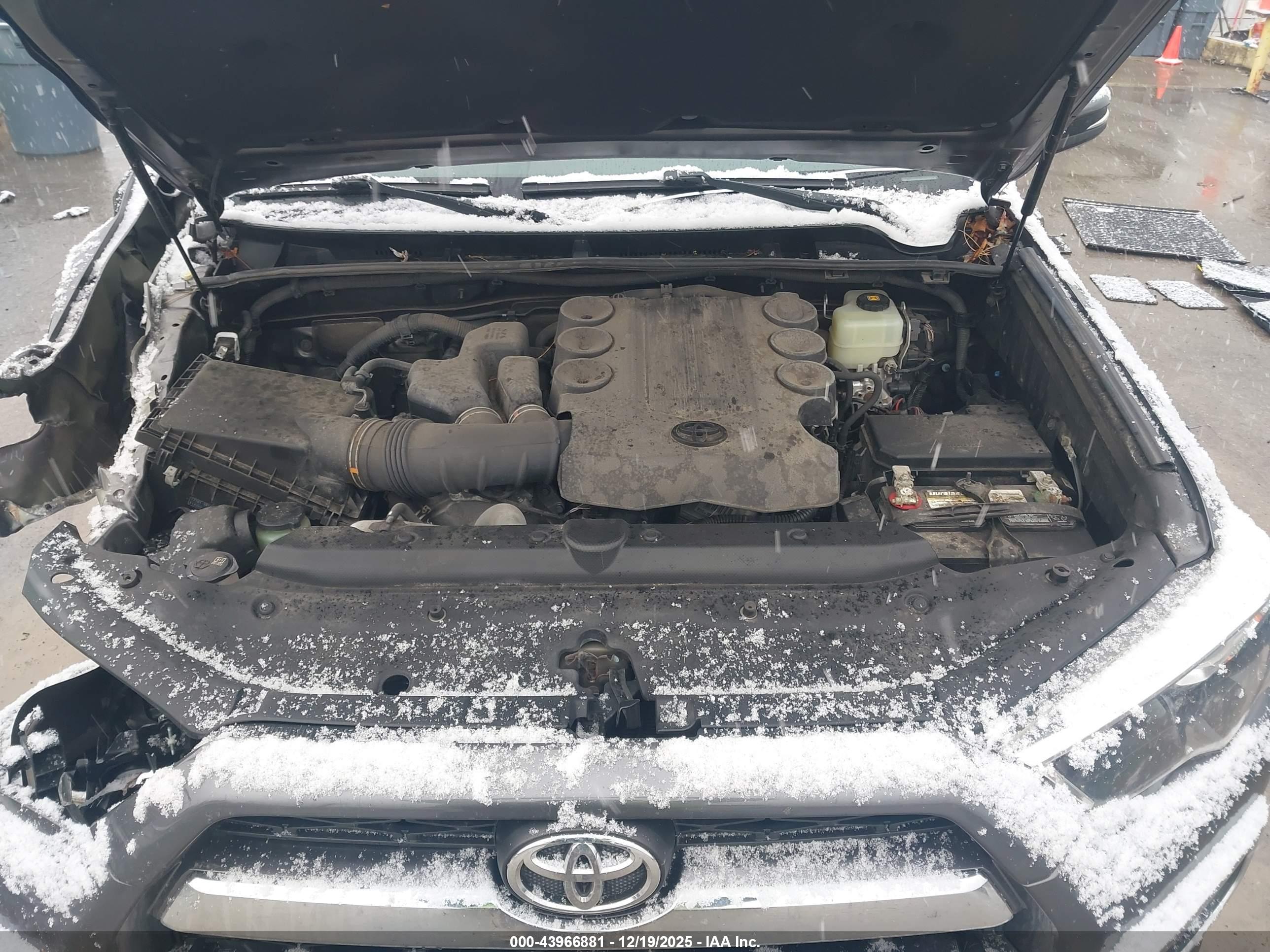 TOYOTA 4RUNNER image 10