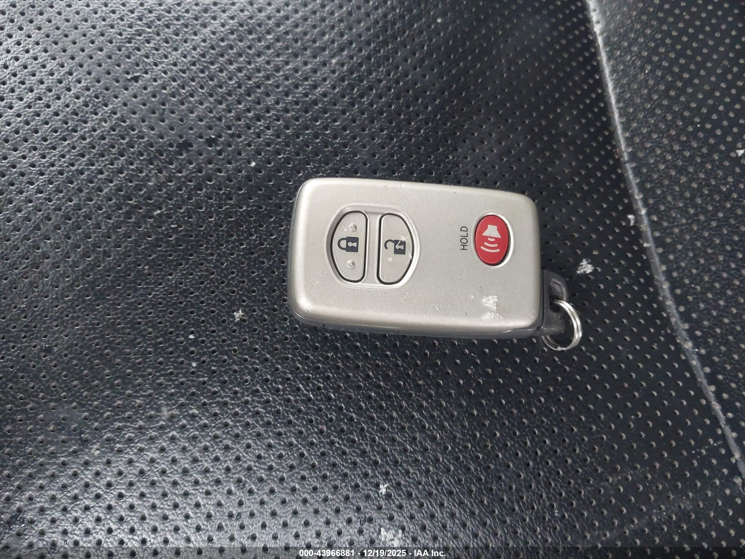 TOYOTA 4RUNNER image 11