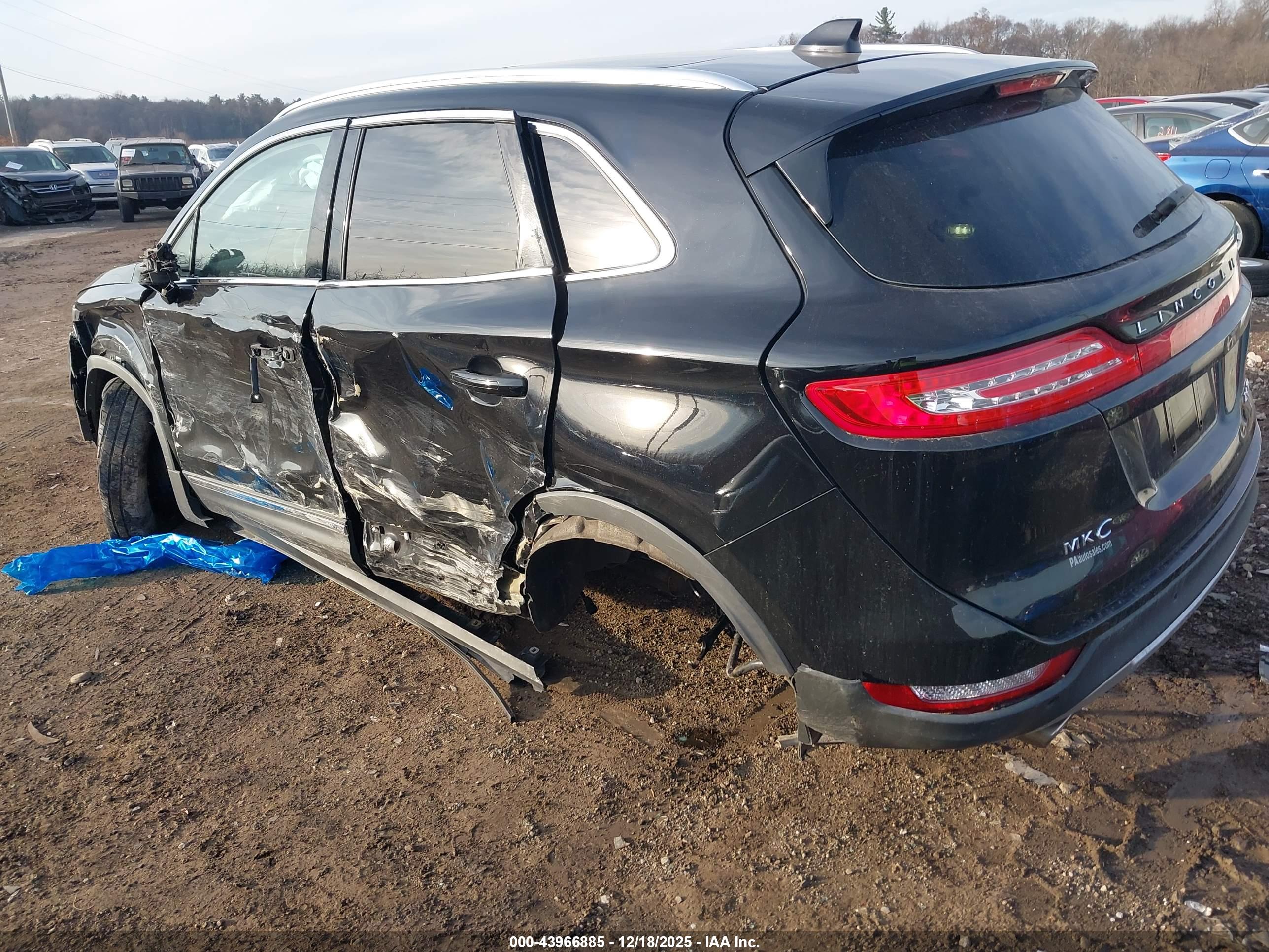 LINCOLN MKC image 3