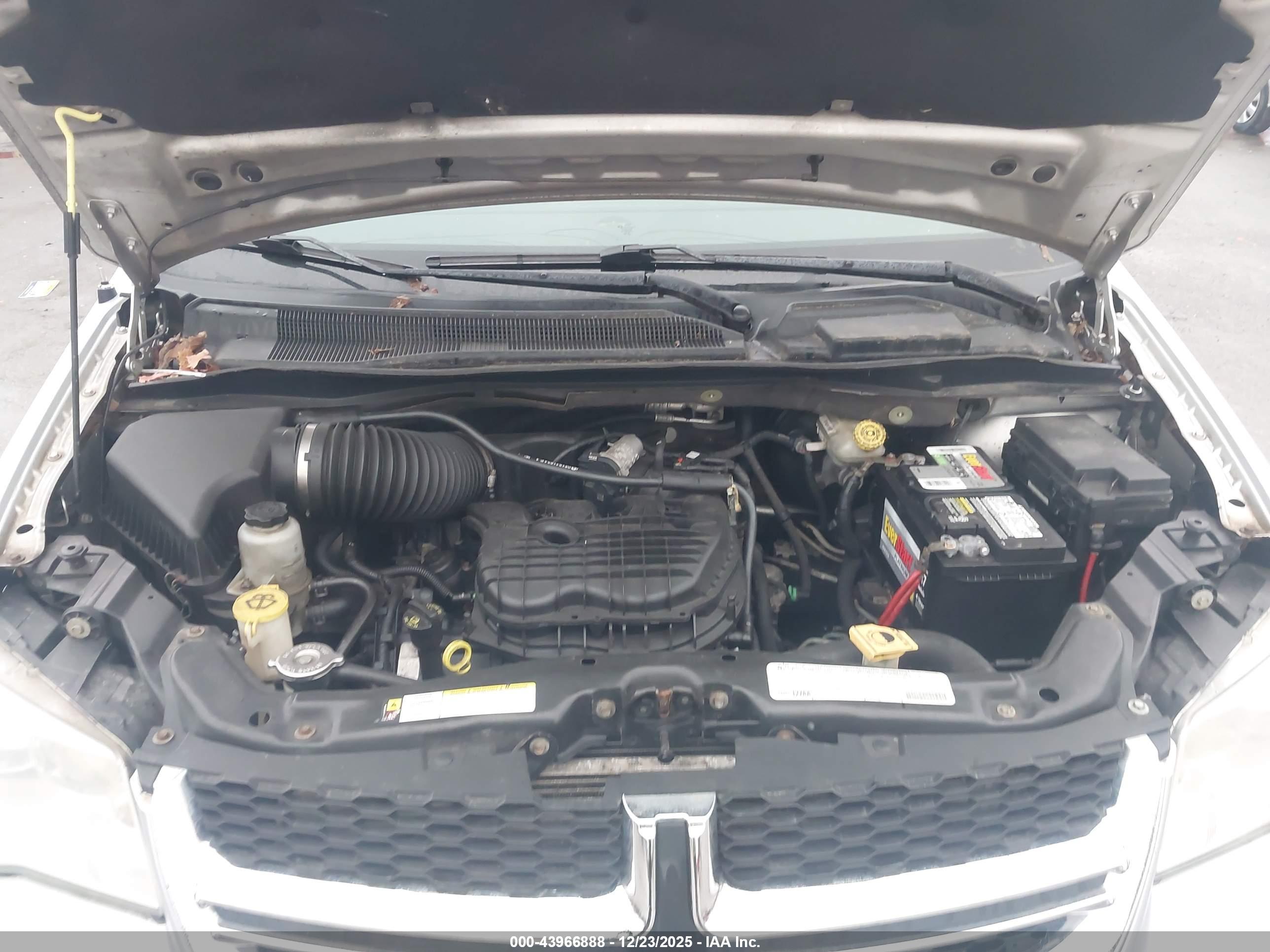 CHRYSLER TOWN image 10