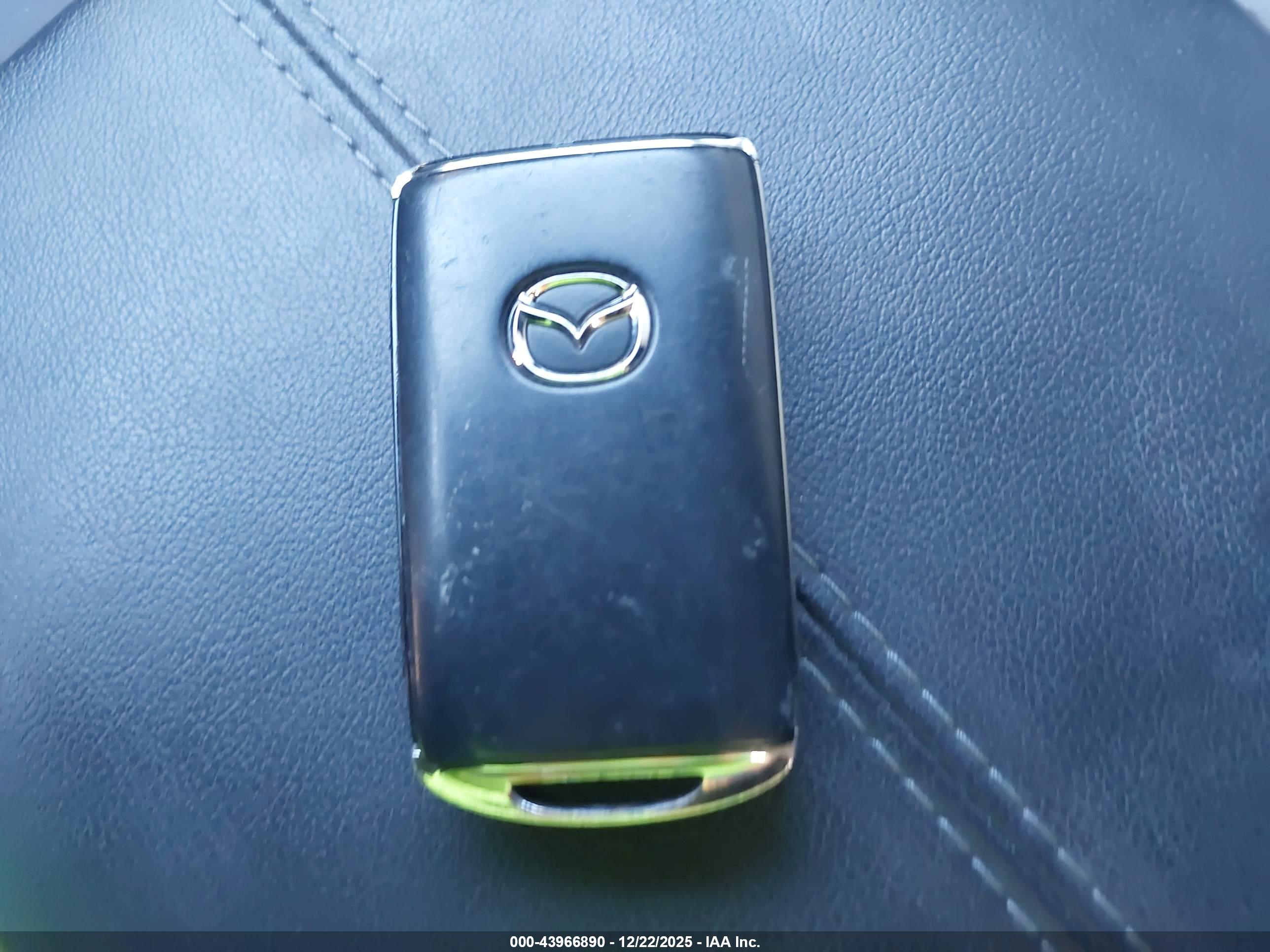 MAZDA CX-30 image 11