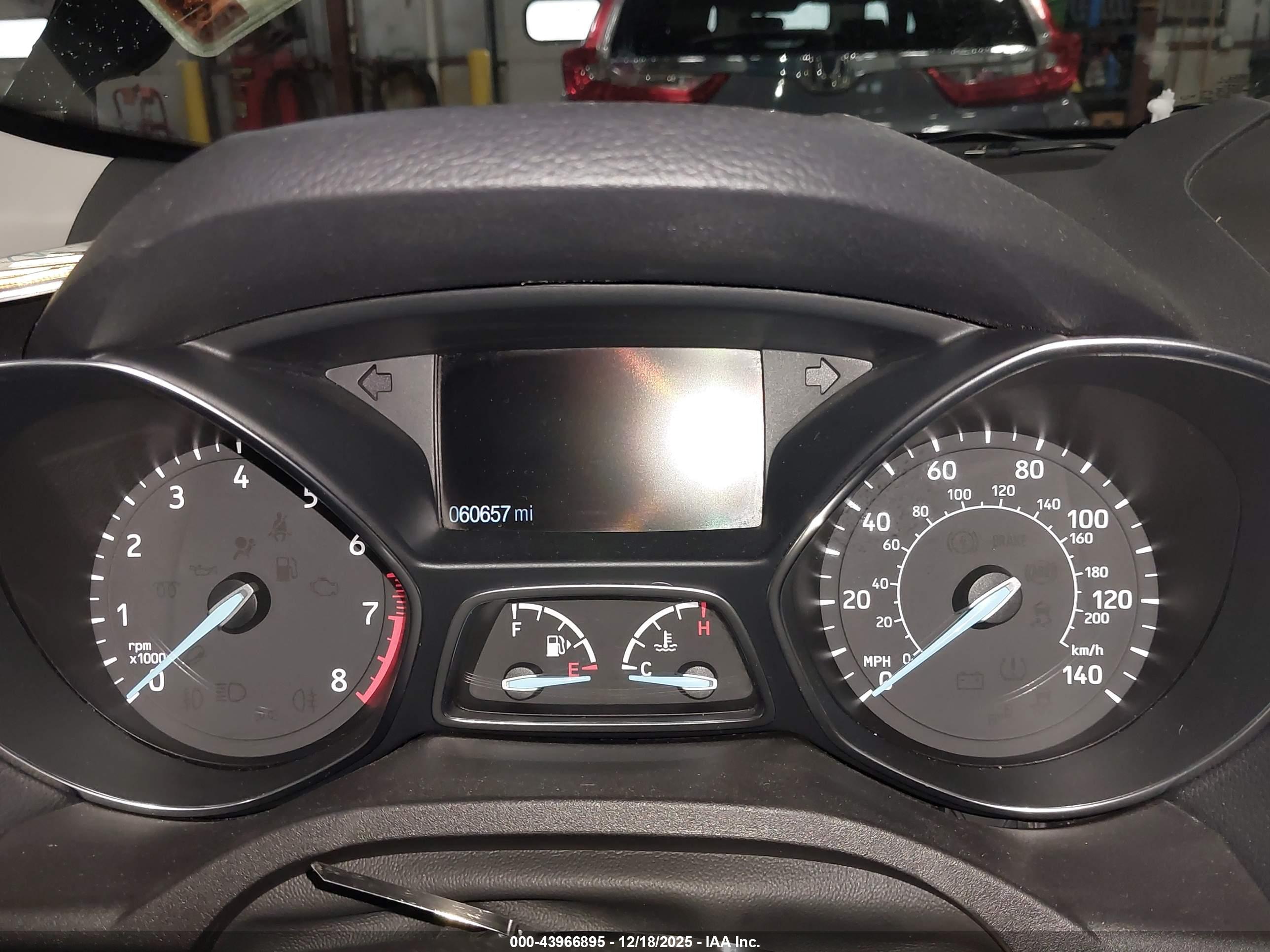 FORD ESCAPE image 7