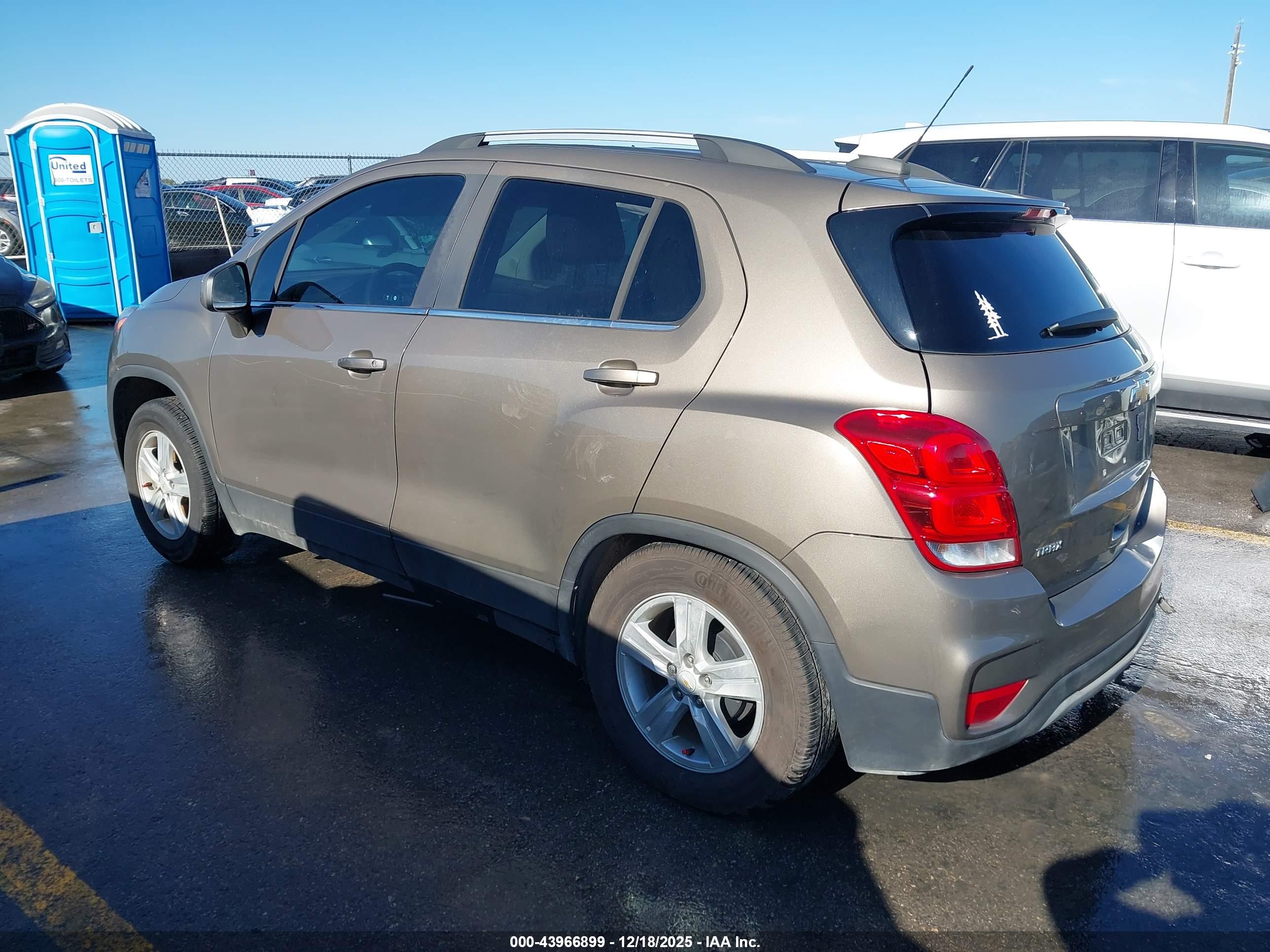 CHEVROLET TRAX image 3