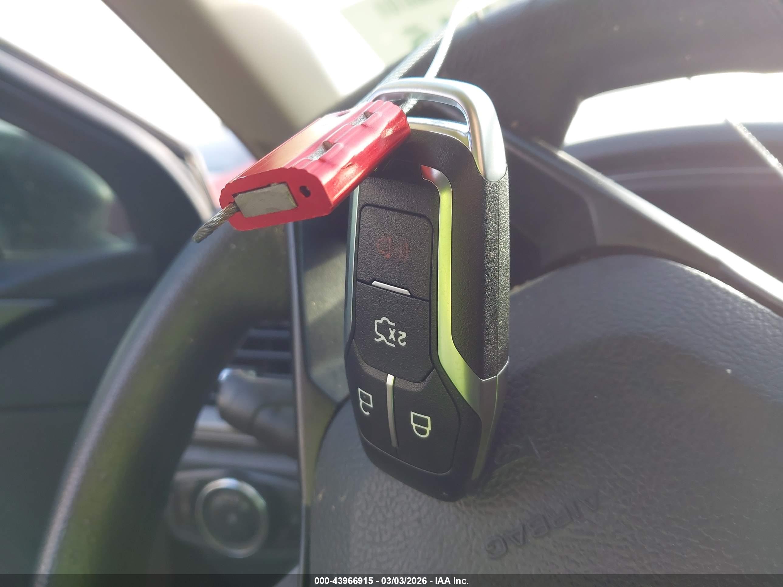 FORD FUSION image 11