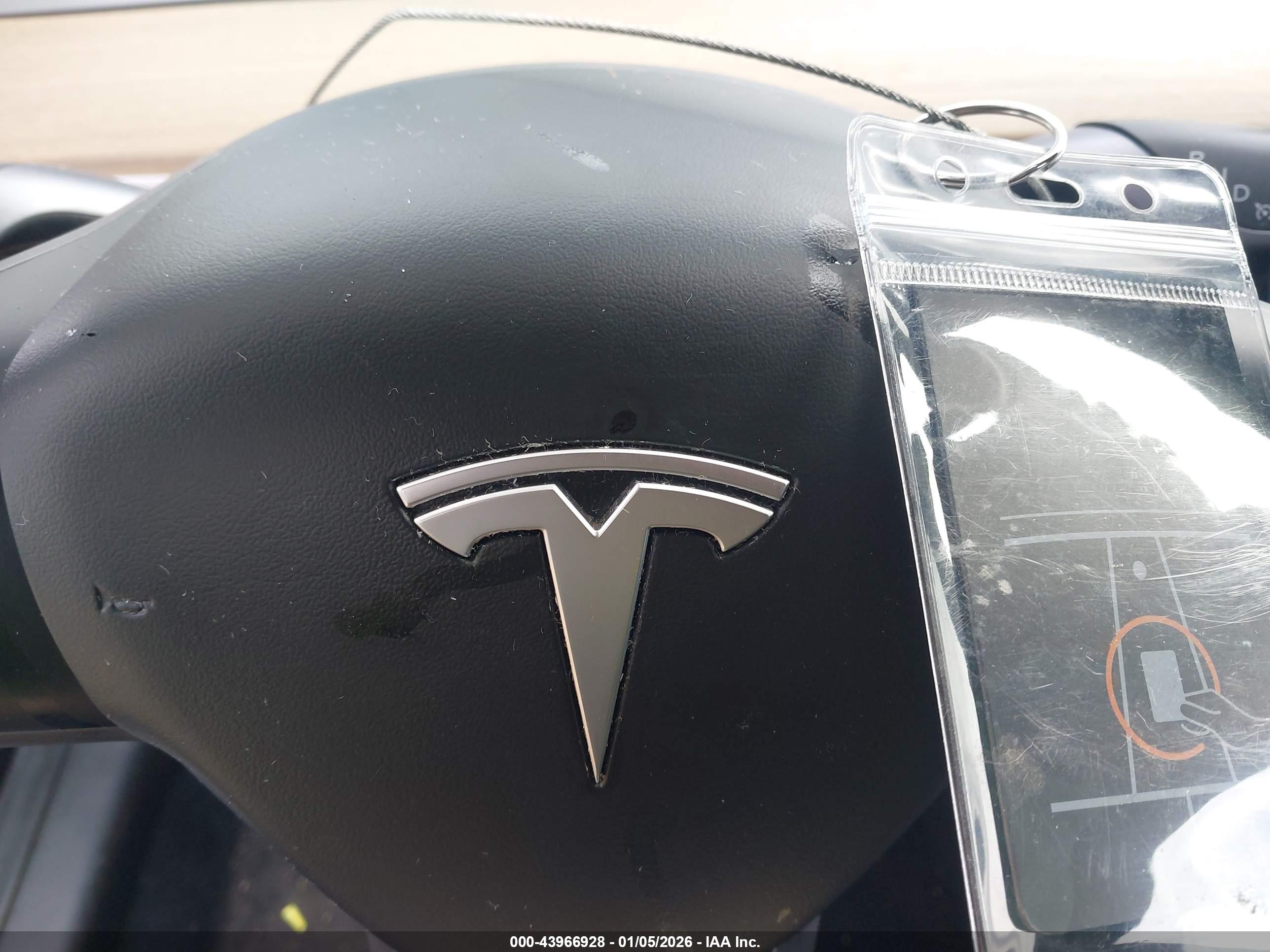 TESLA MODEL image 11