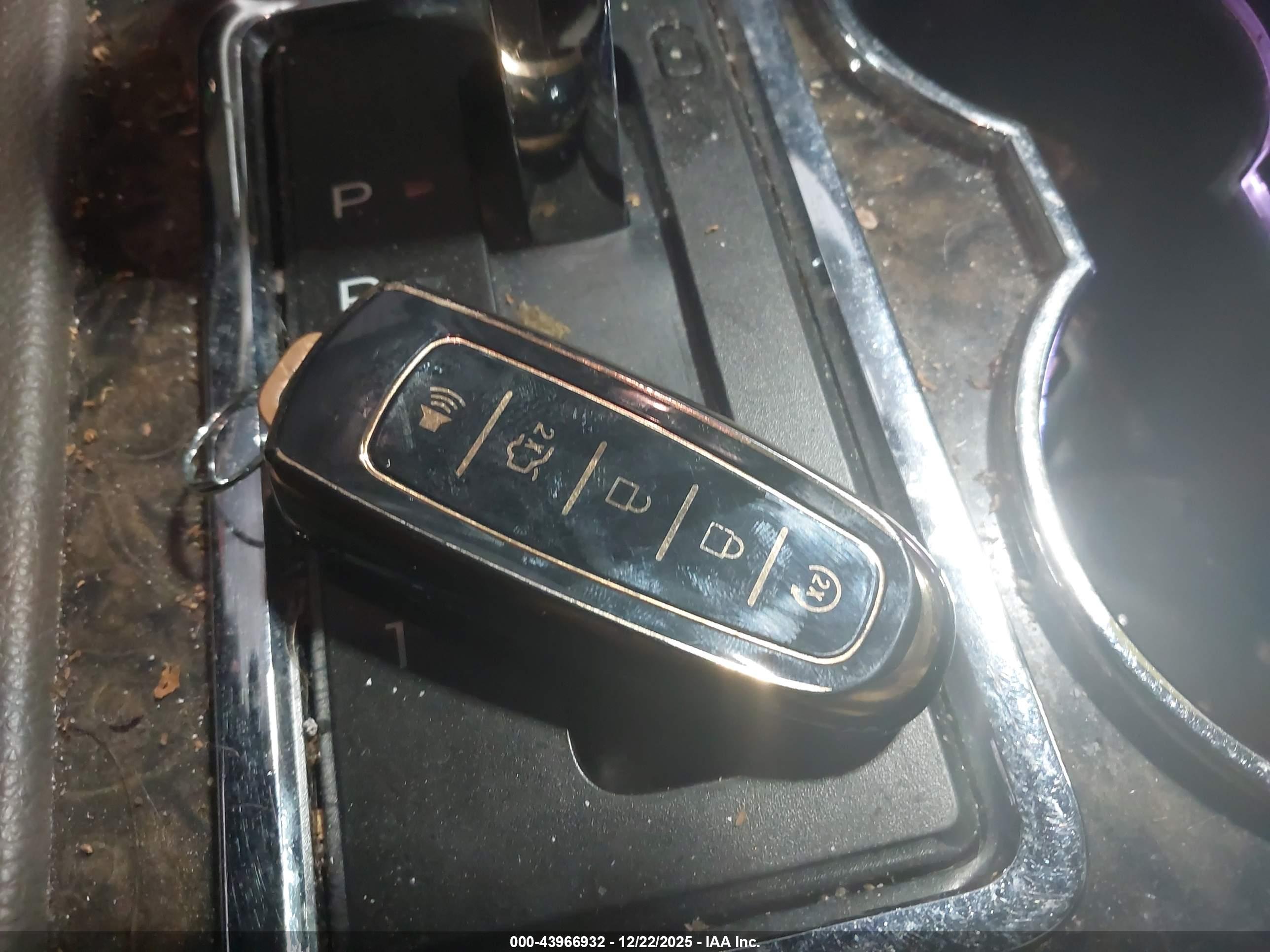 LINCOLN NAVIGATOR image 11
