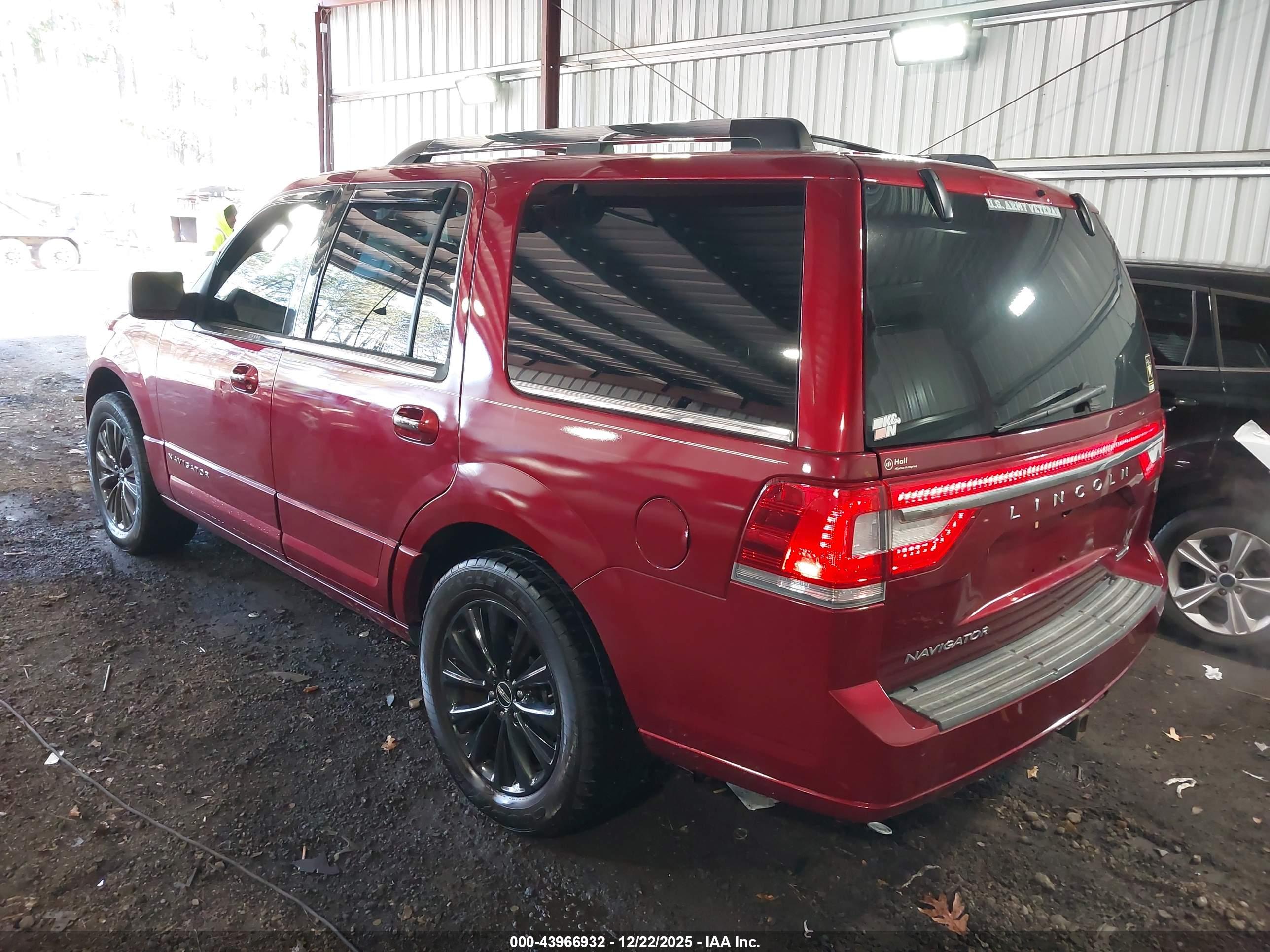 LINCOLN NAVIGATOR image 3
