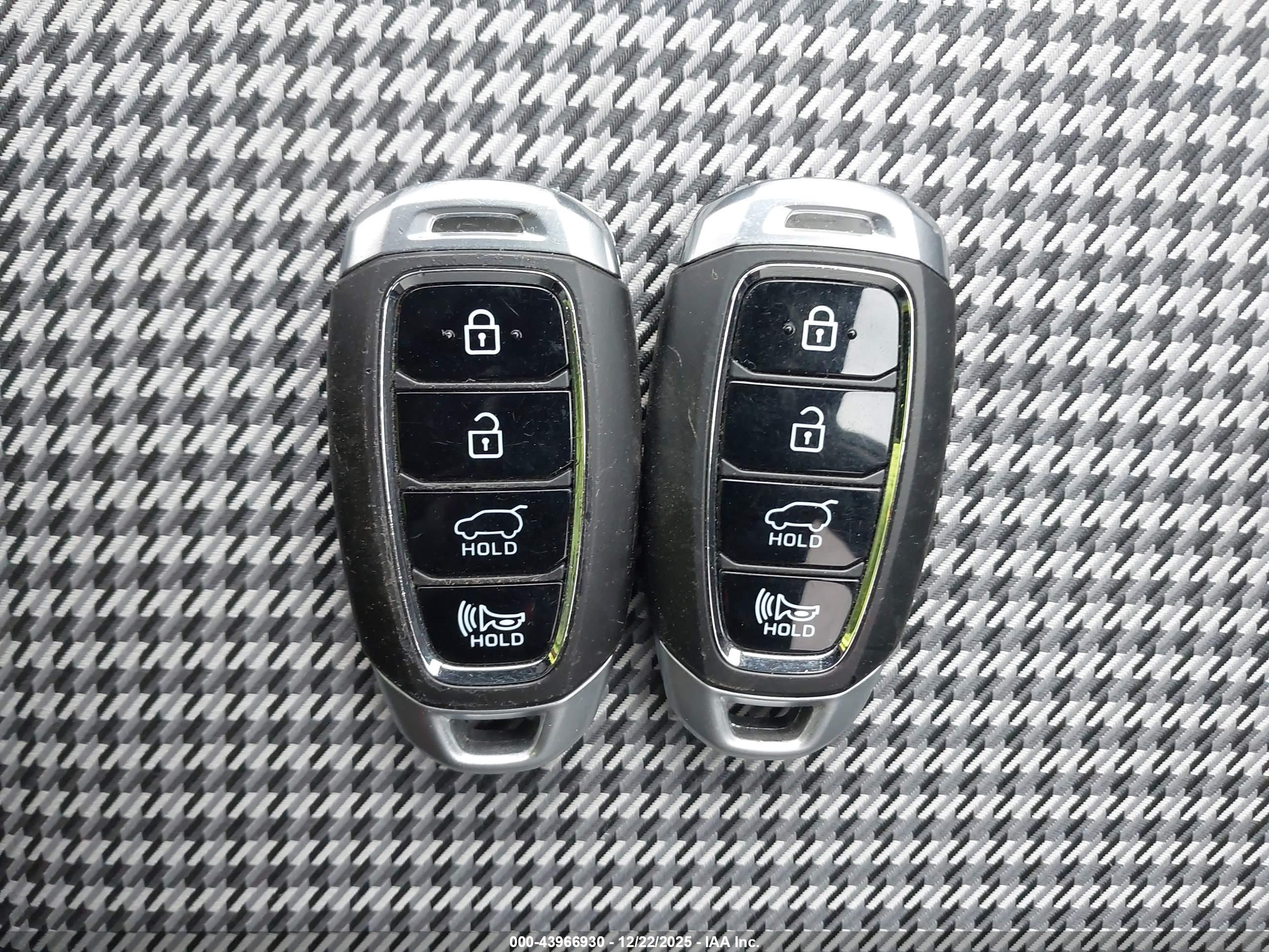 HYUNDAI KONA image 11