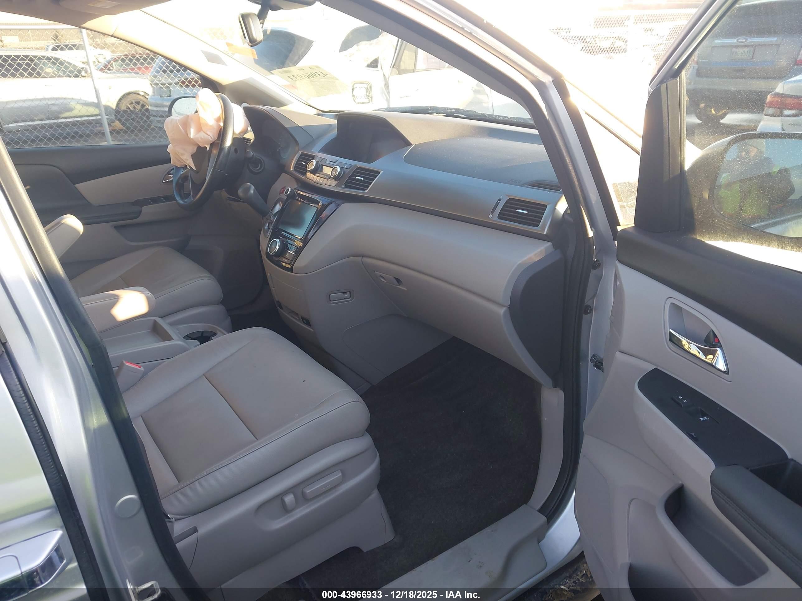 HONDA ODYSSEY image 5