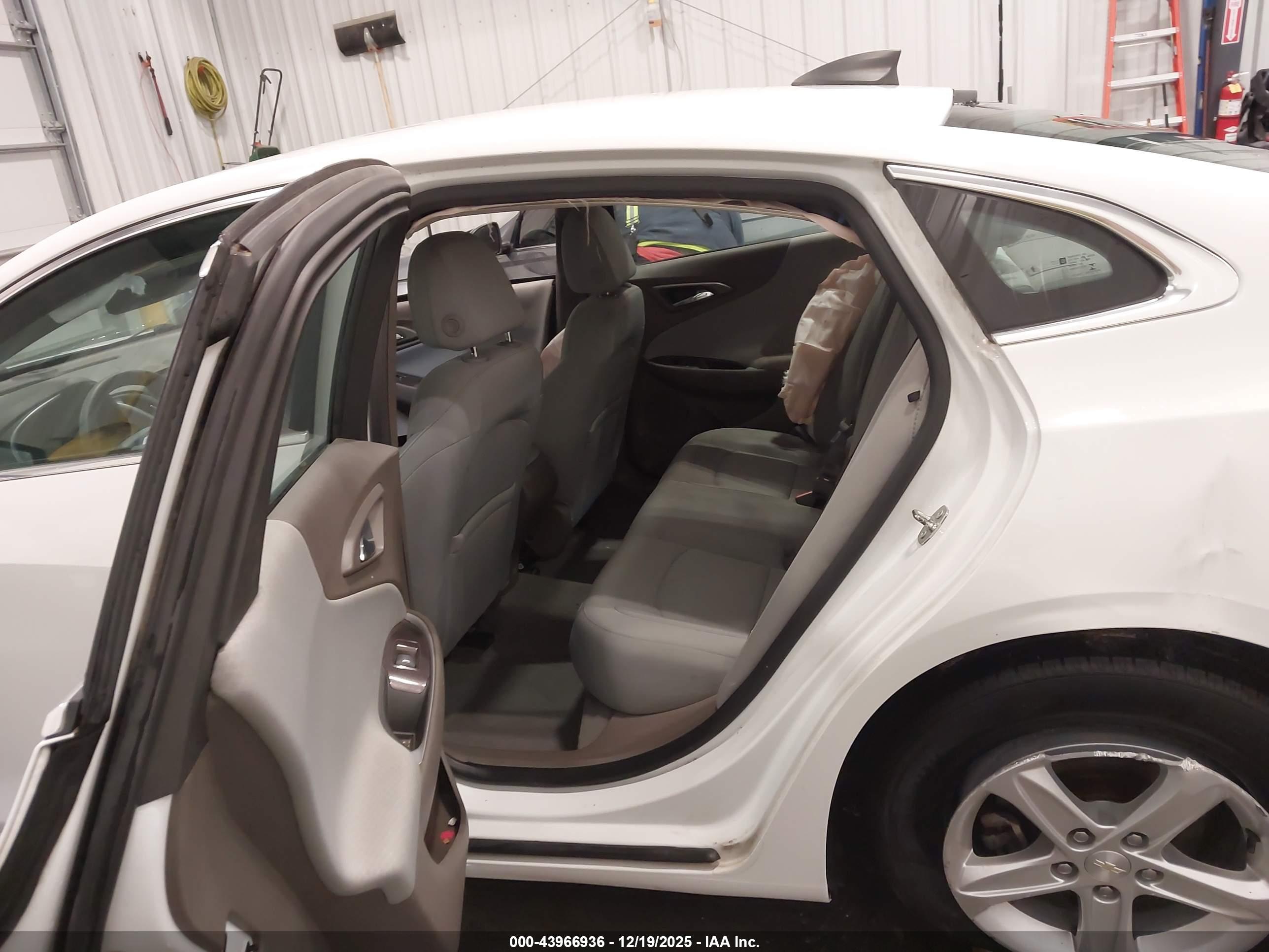 CHEVROLET MALIBU image 8