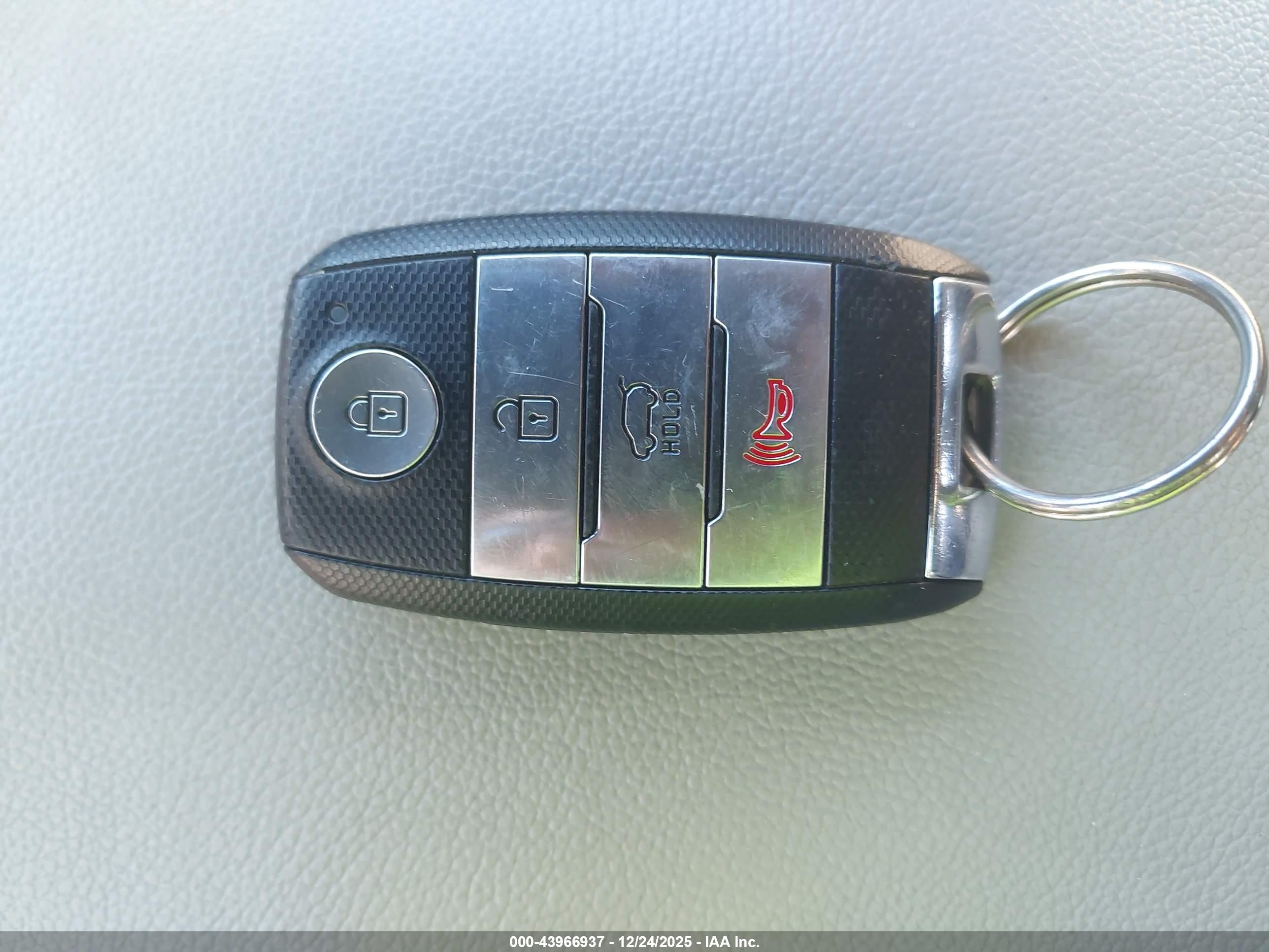 KIA SPORTAGE image 11