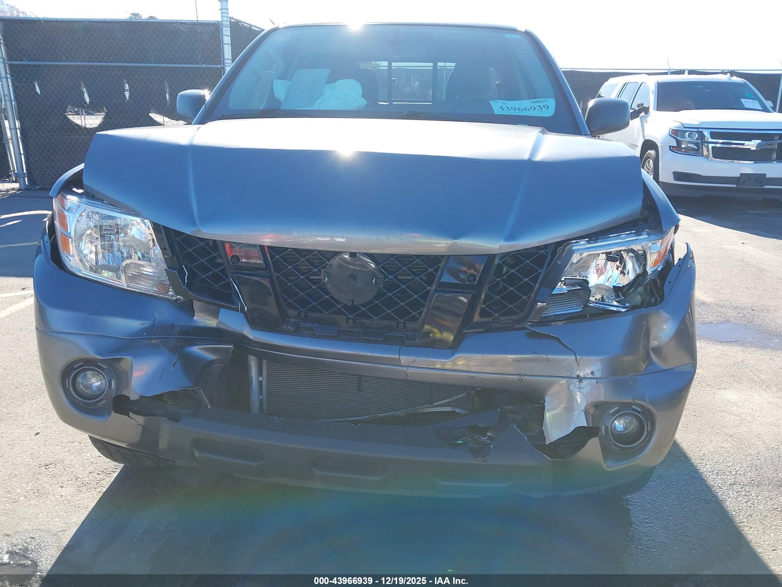 NISSAN FRONTIER image 6