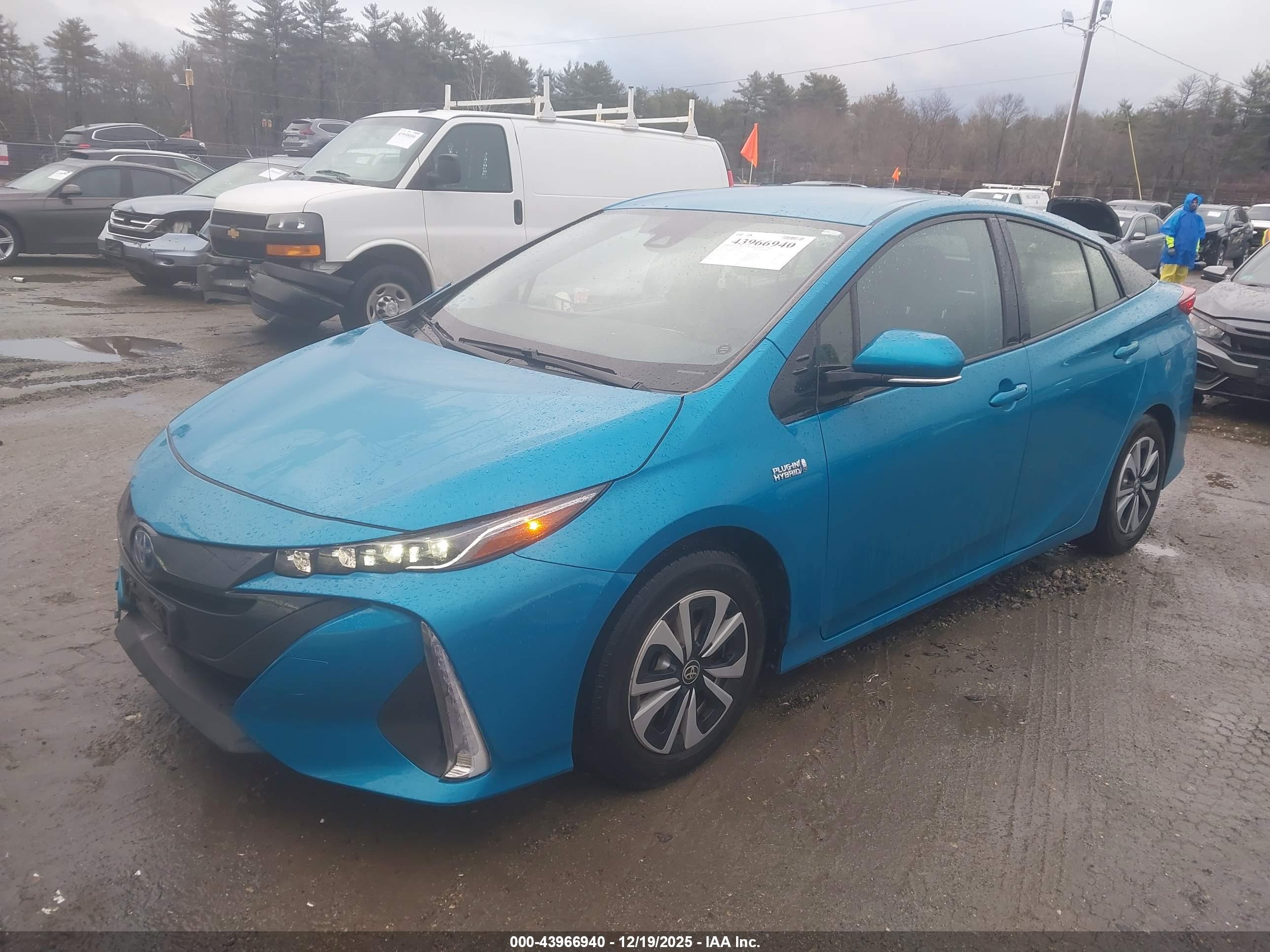 TOYOTA PRIUS image 2