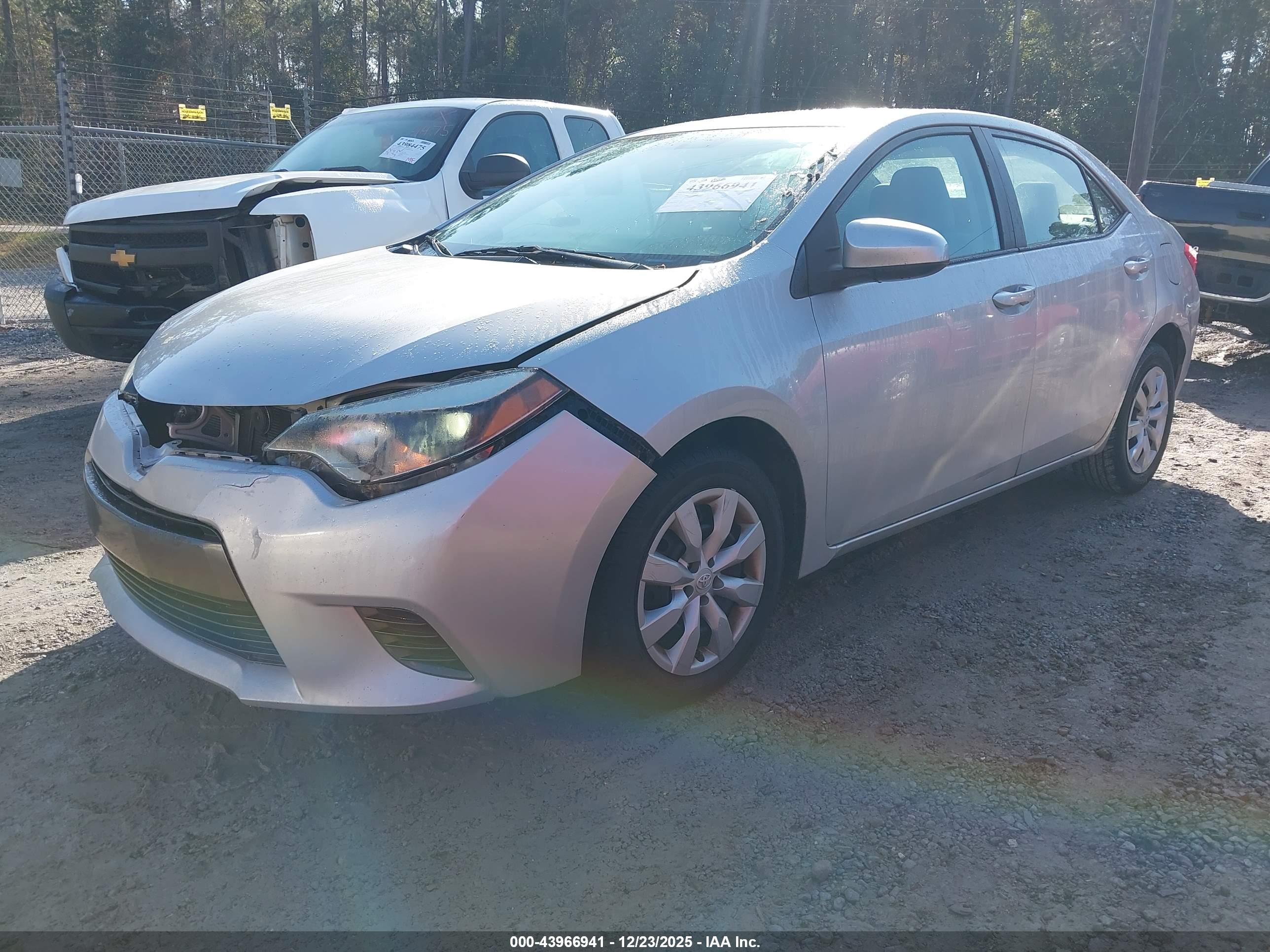 TOYOTA COROLLA image 2