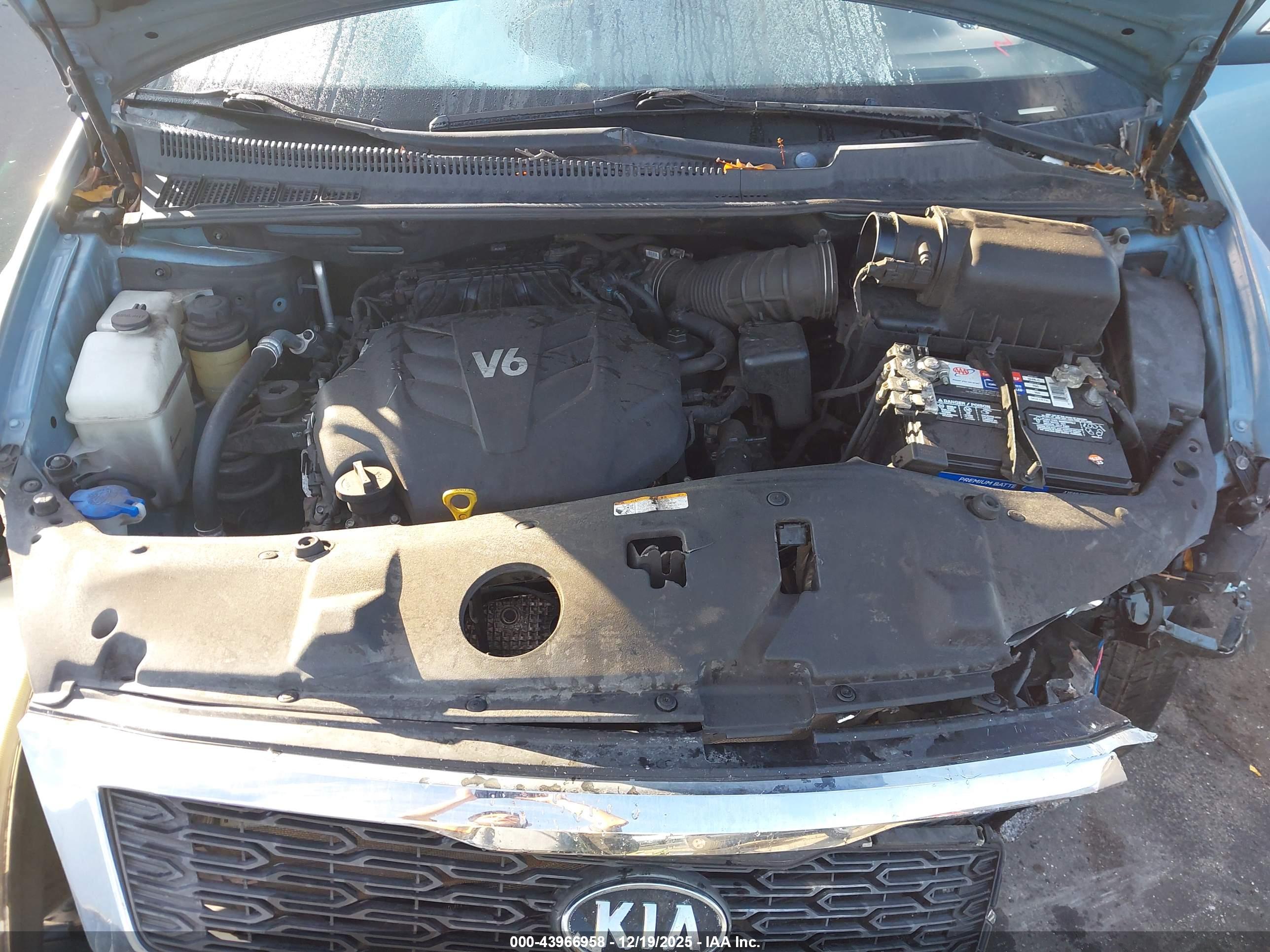 KIA SEDONA image 10