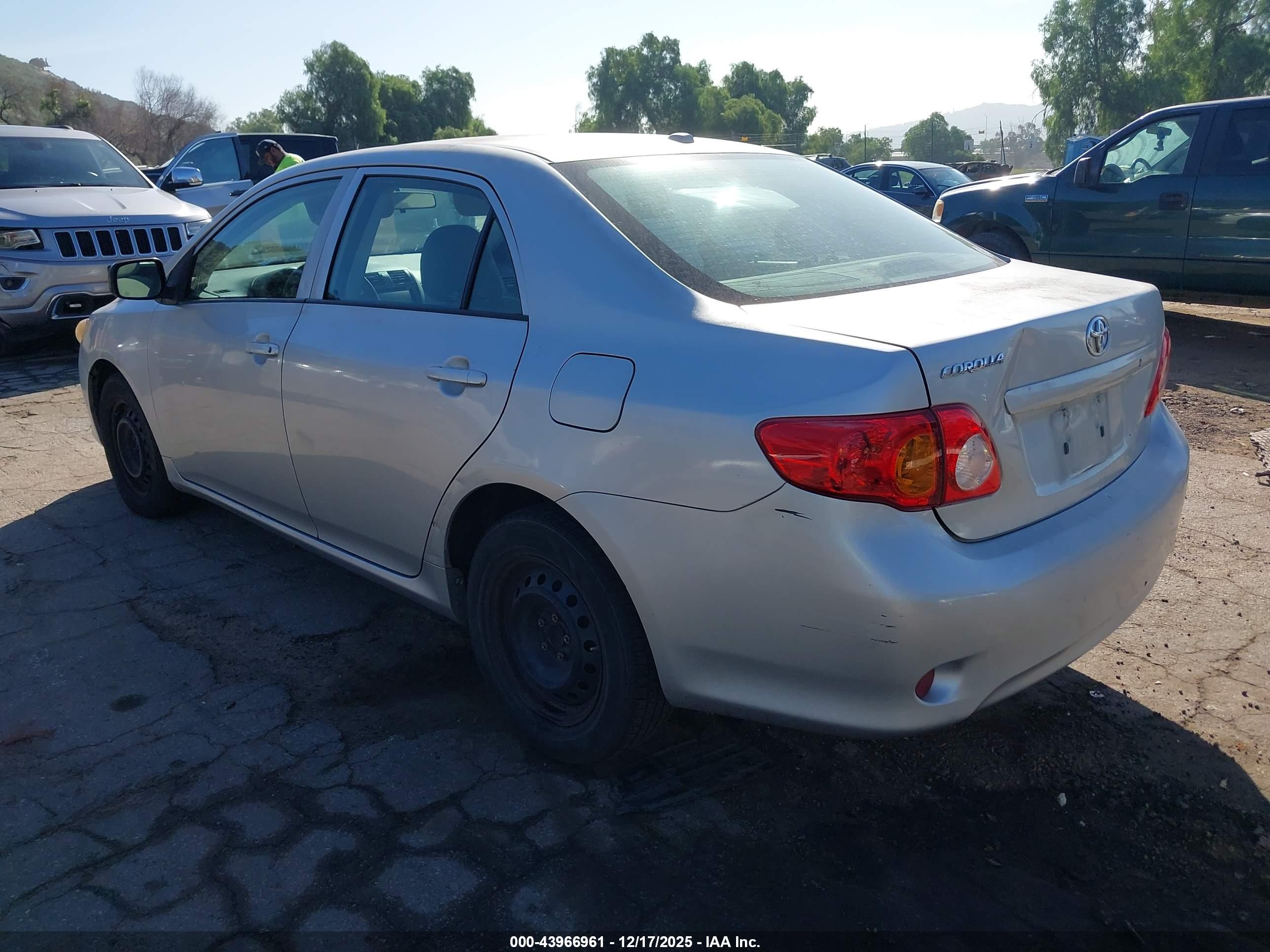TOYOTA COROLLA image 3