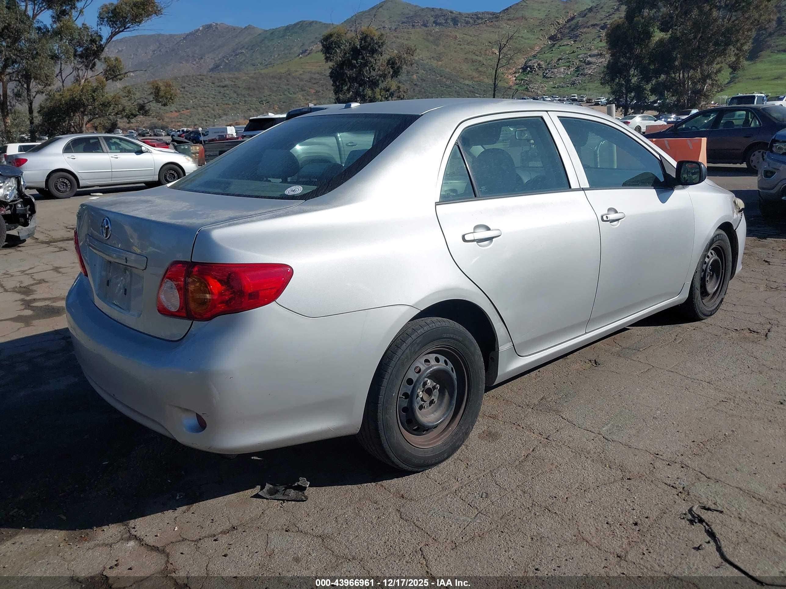 TOYOTA COROLLA image 4