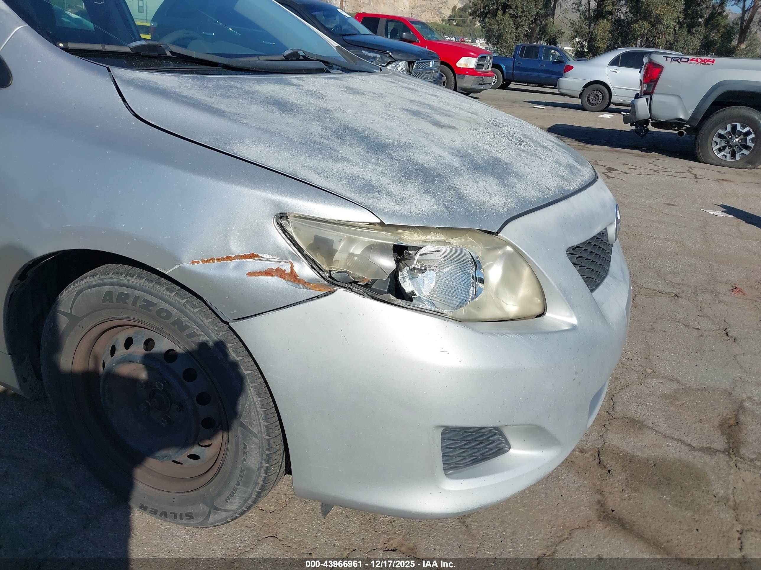 TOYOTA COROLLA image 6