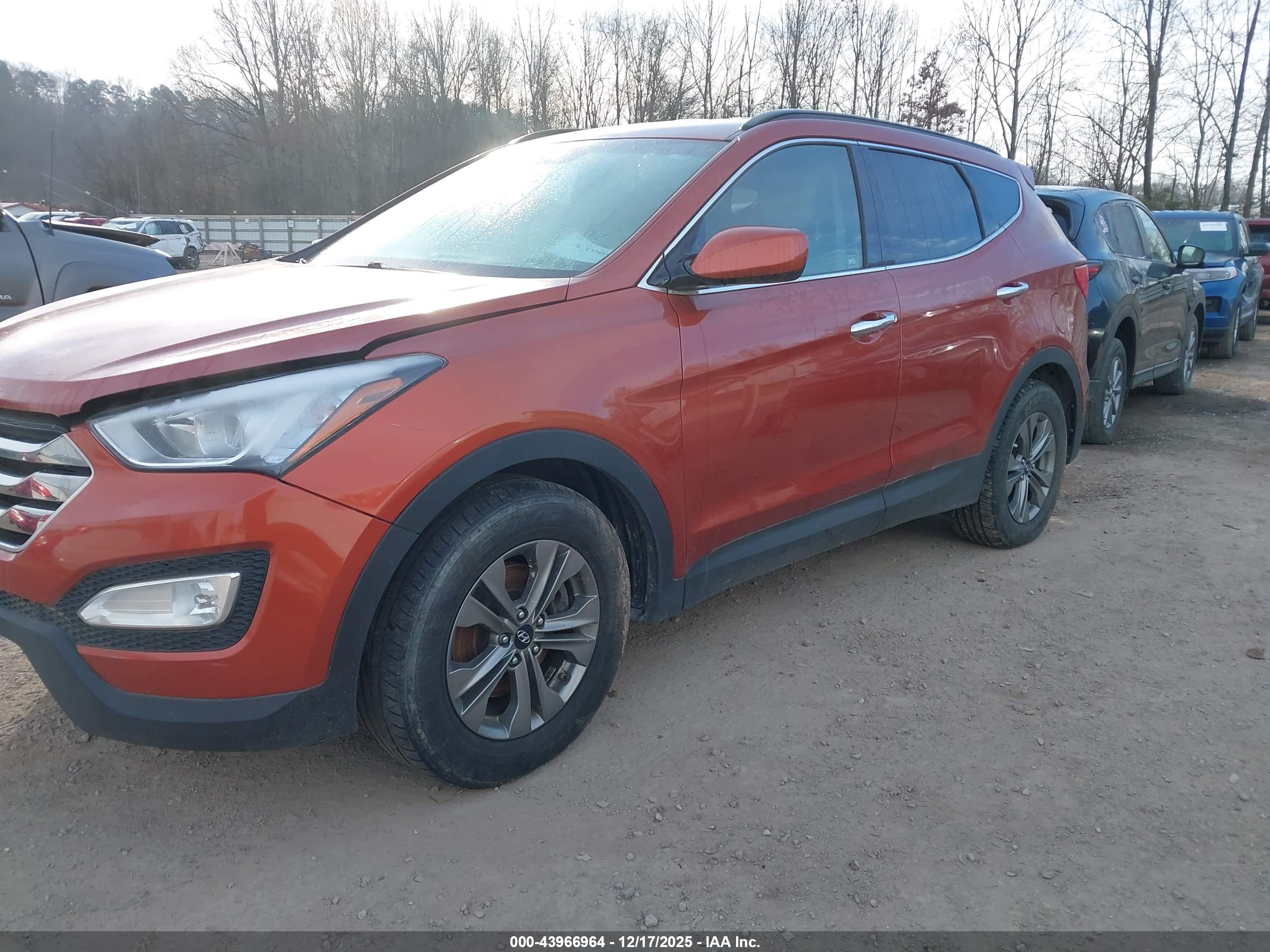 HYUNDAI SANTA image 2