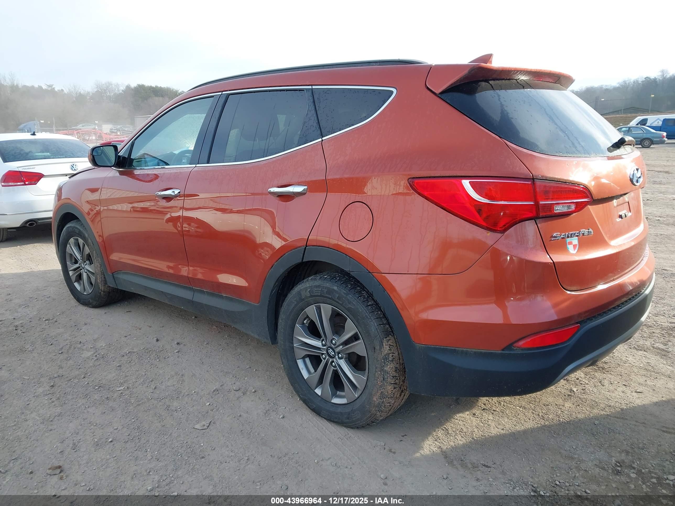 HYUNDAI SANTA image 3