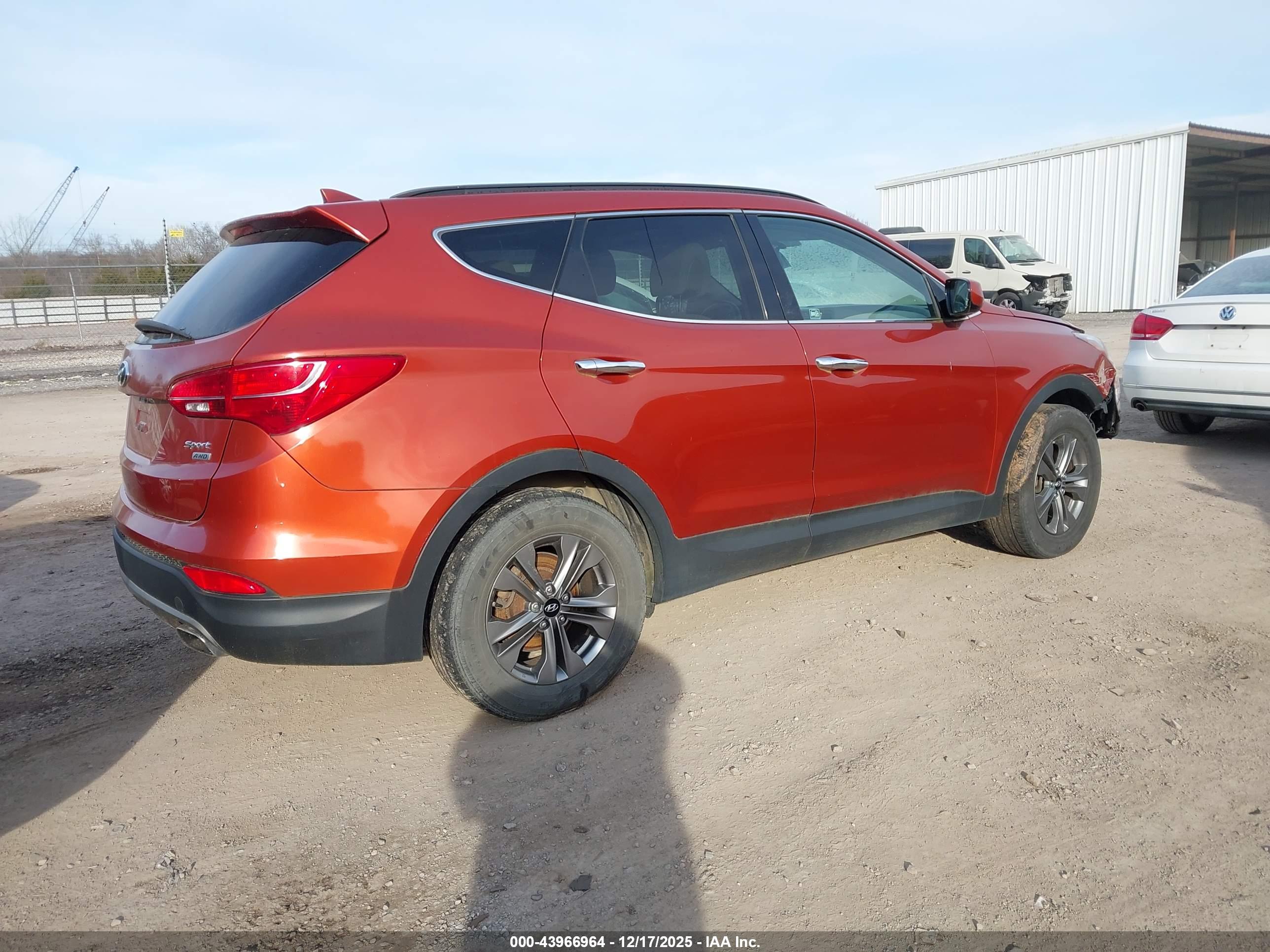 HYUNDAI SANTA image 4