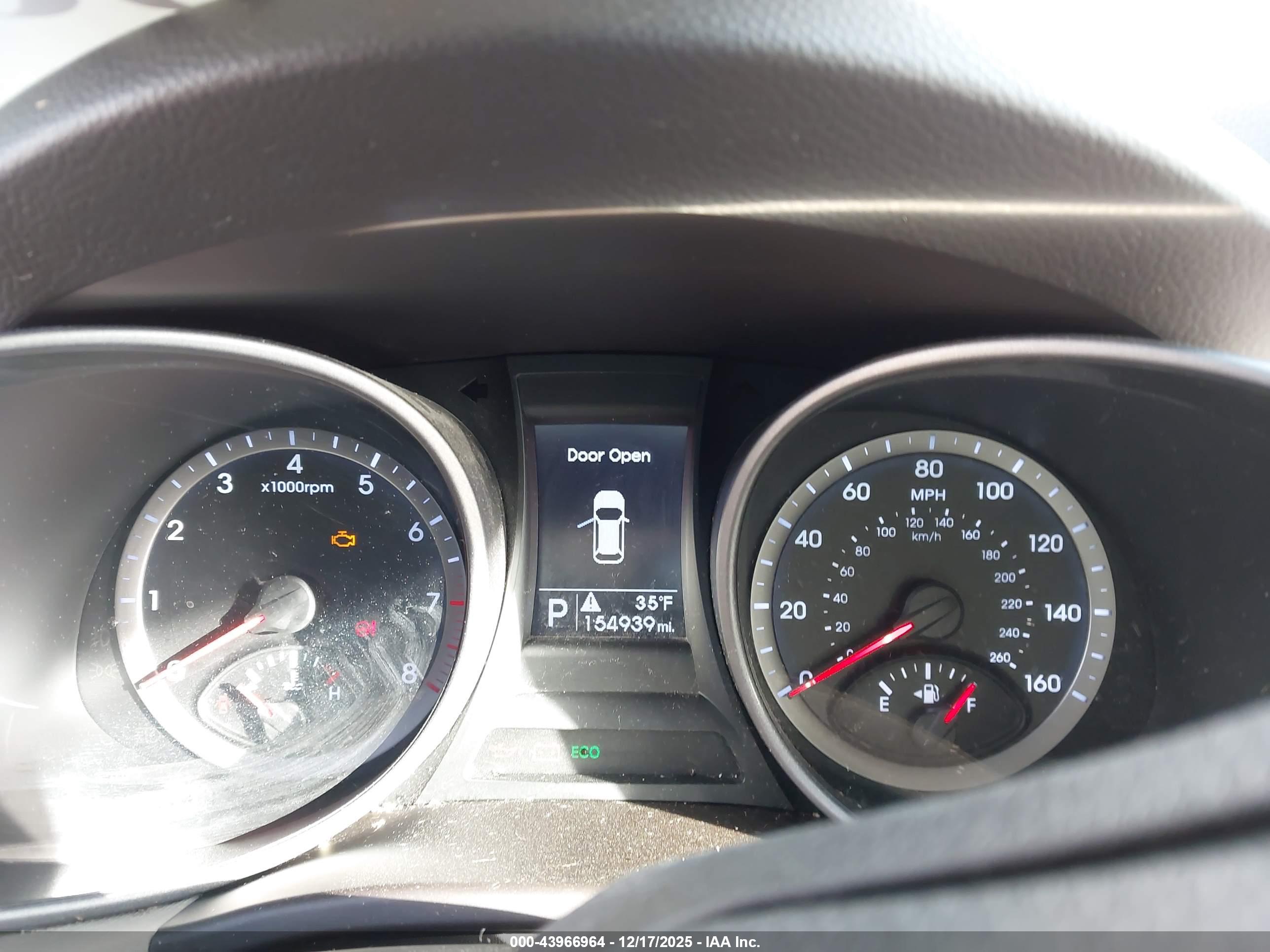 HYUNDAI SANTA image 7