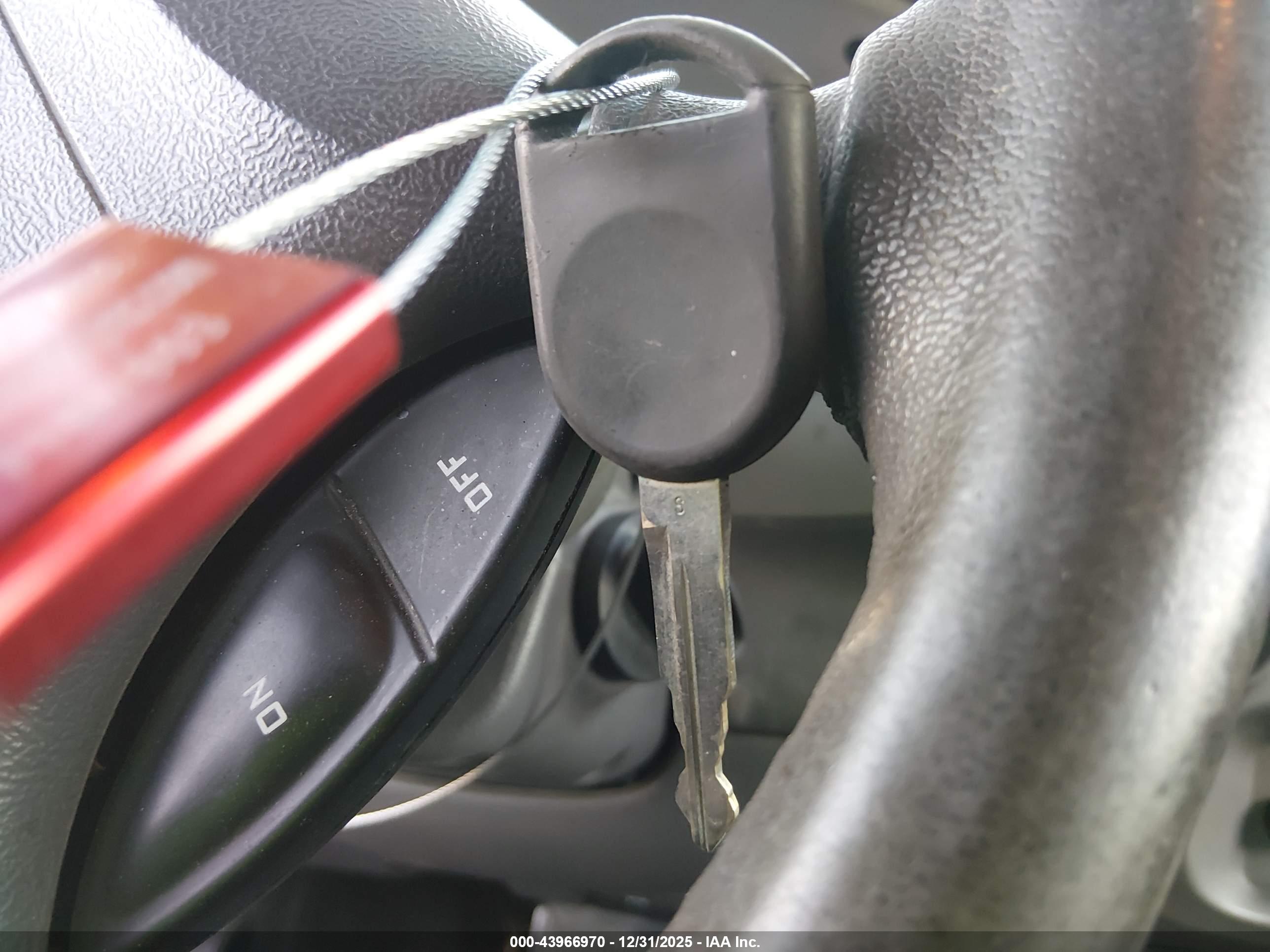 FORD EXPLORER image 11